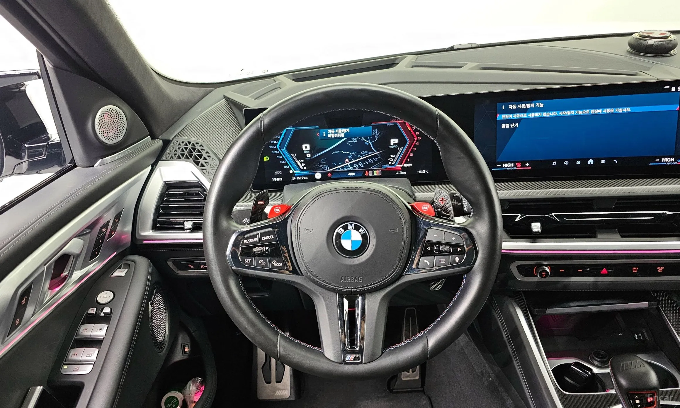 BMW XM (G09) превью 14