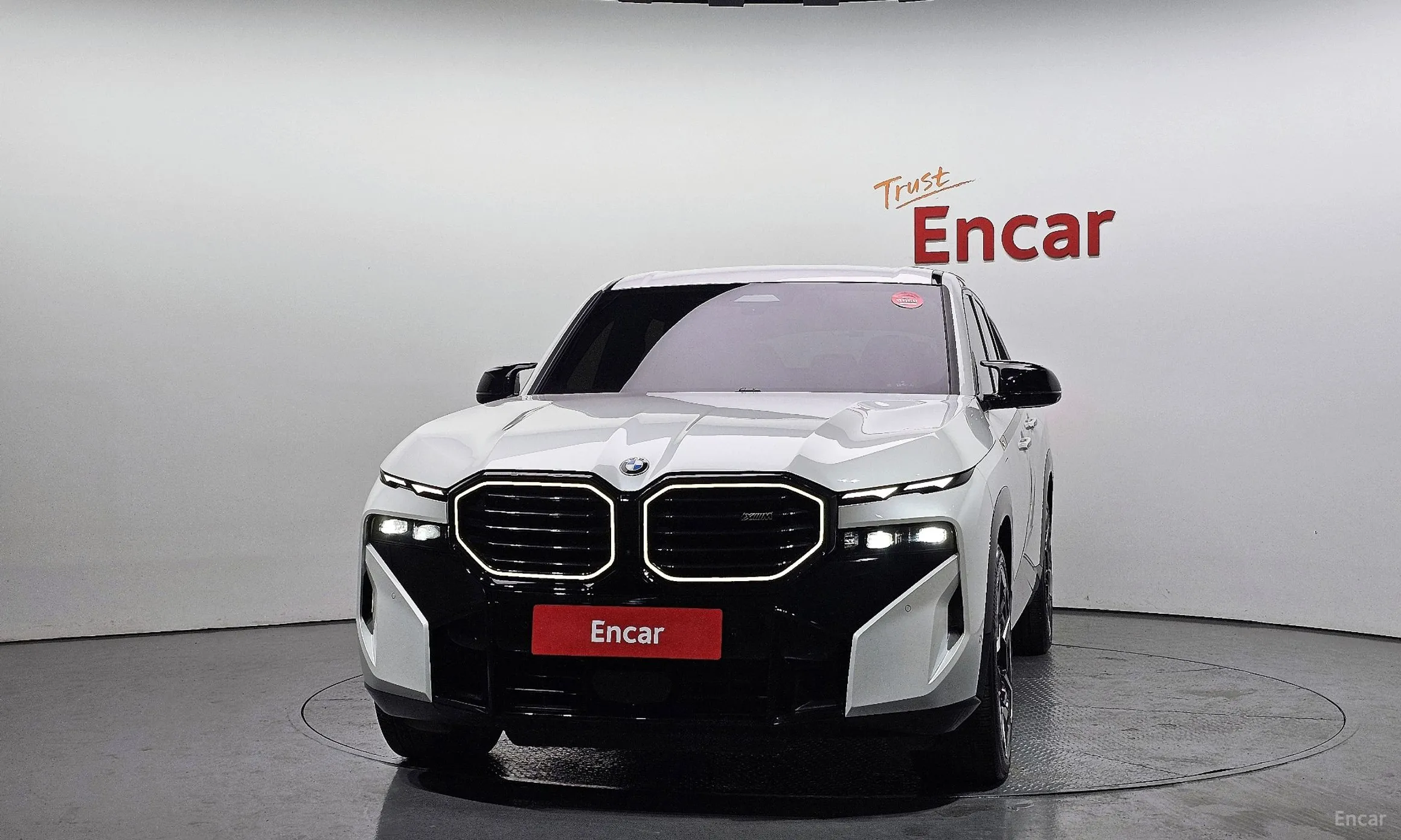 BMW XM (G09) превью 3