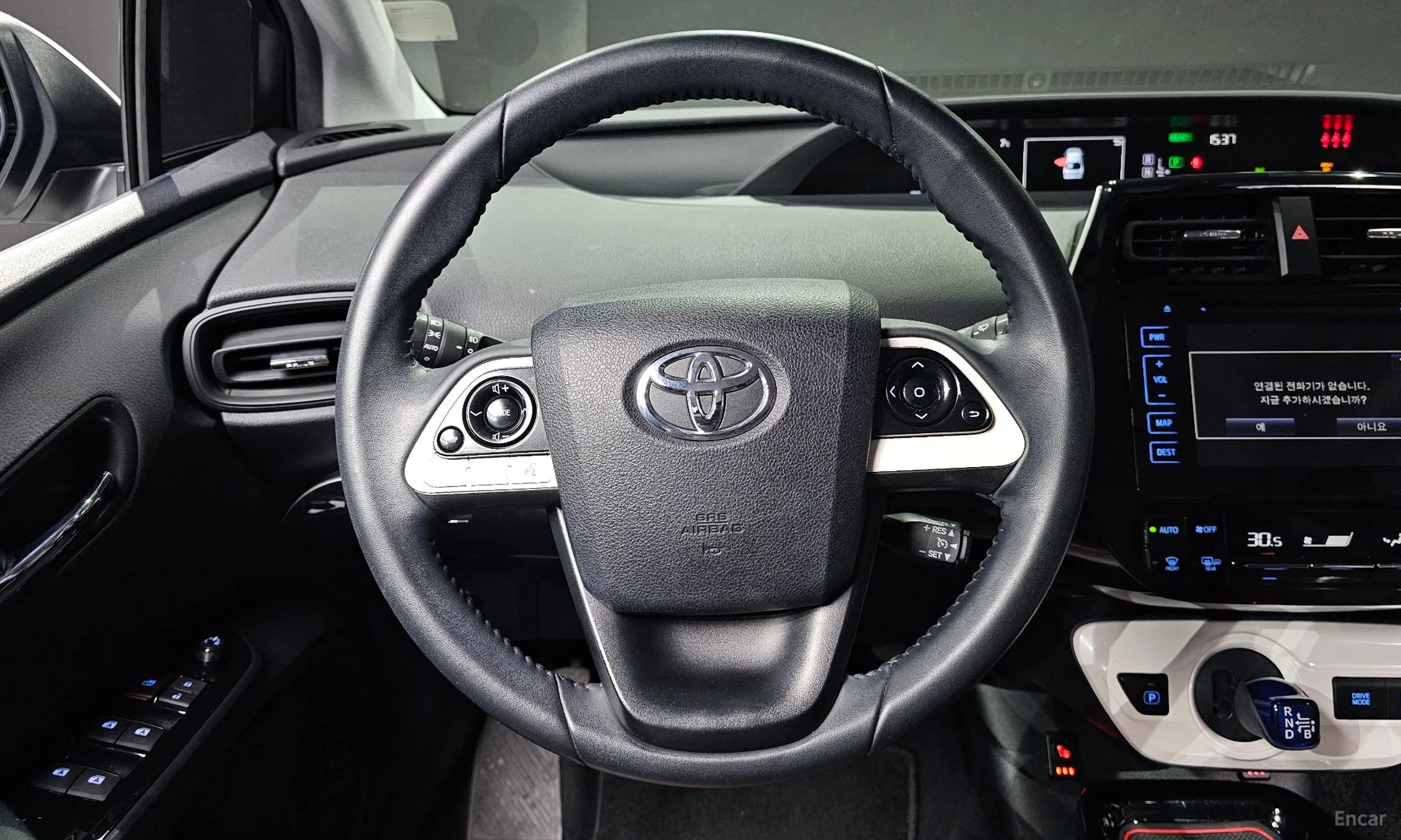 Toyota Prius 4th Generation превью 13