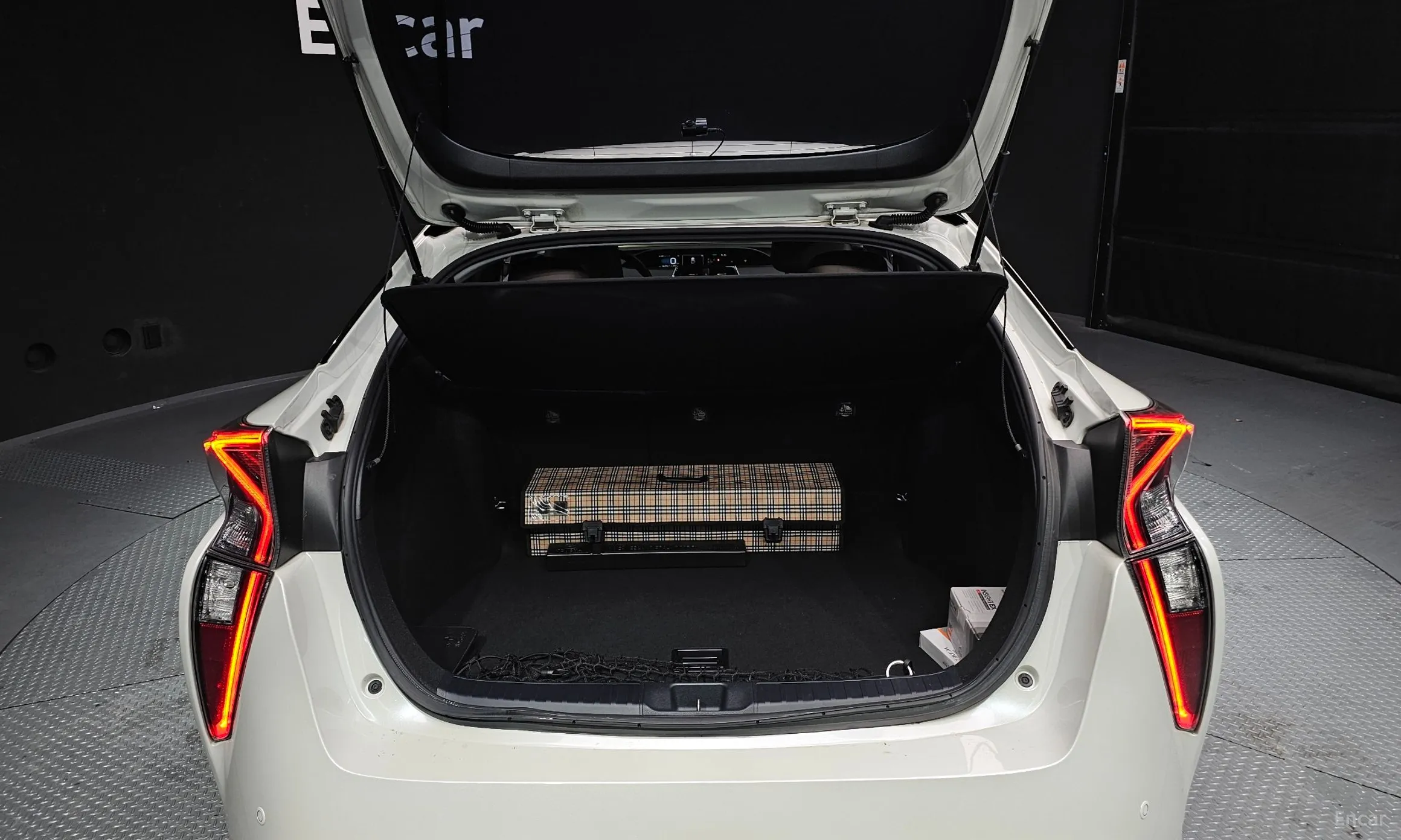 Toyota Prius 4th Generation превью 20