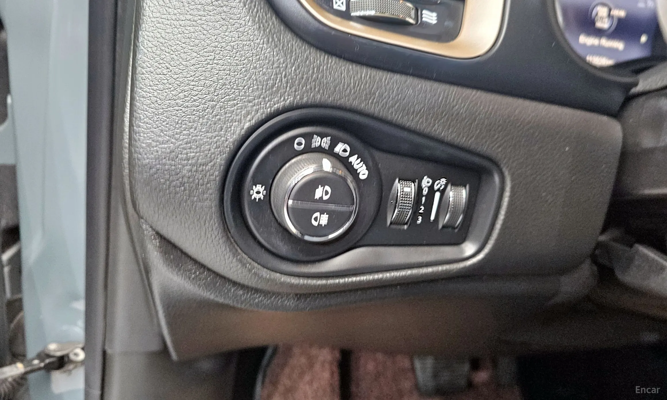 Jeep Renegade превью 17