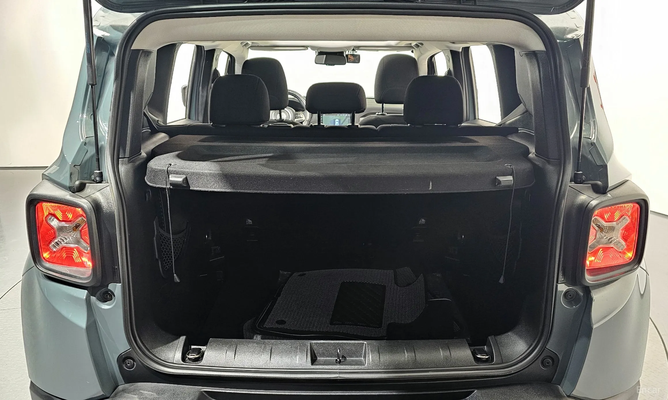 Jeep Renegade превью 20