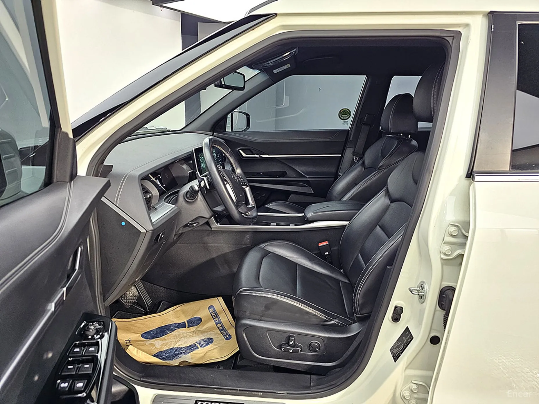 KG Mobility (SsangYong) Torres превью 10