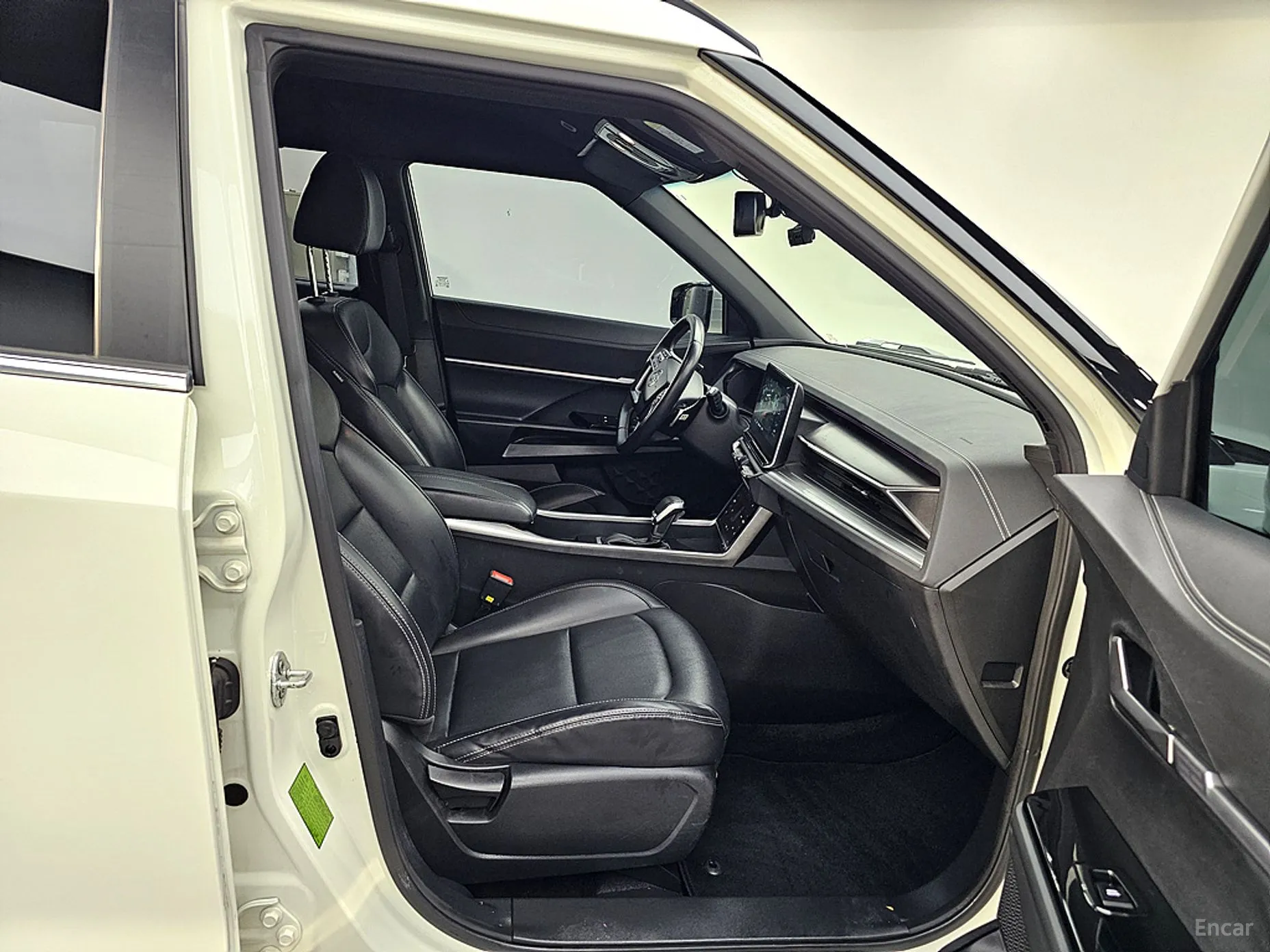 KG Mobility (SsangYong) Torres превью 12