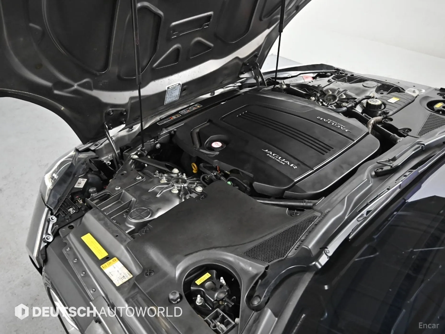 Jaguar F-TYPE превью 6