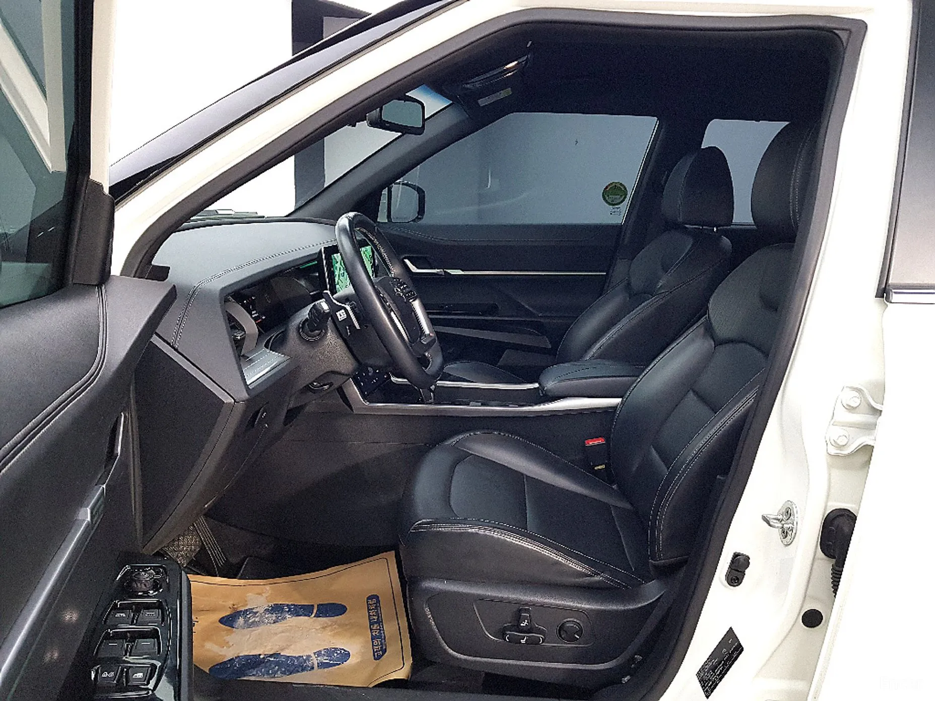 KG Mobility (SsangYong) Torres превью 10