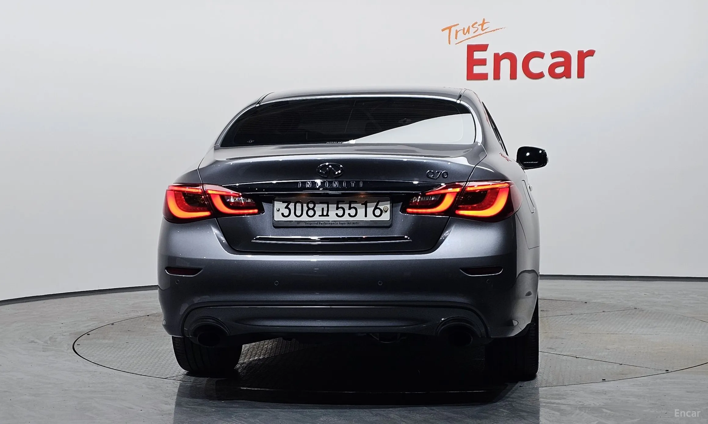 Infiniti Q70 превью 4
