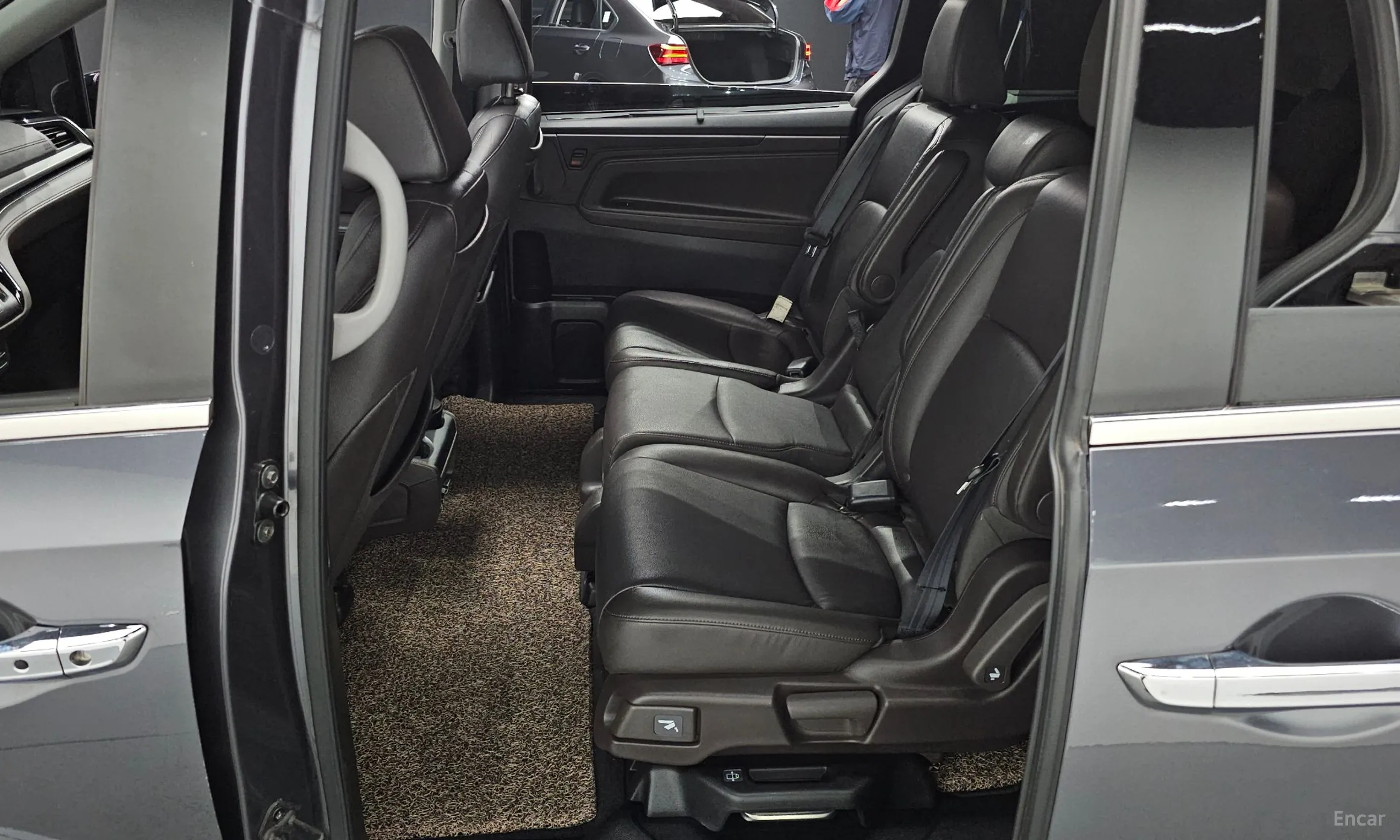 Honda Odyssey превью 12