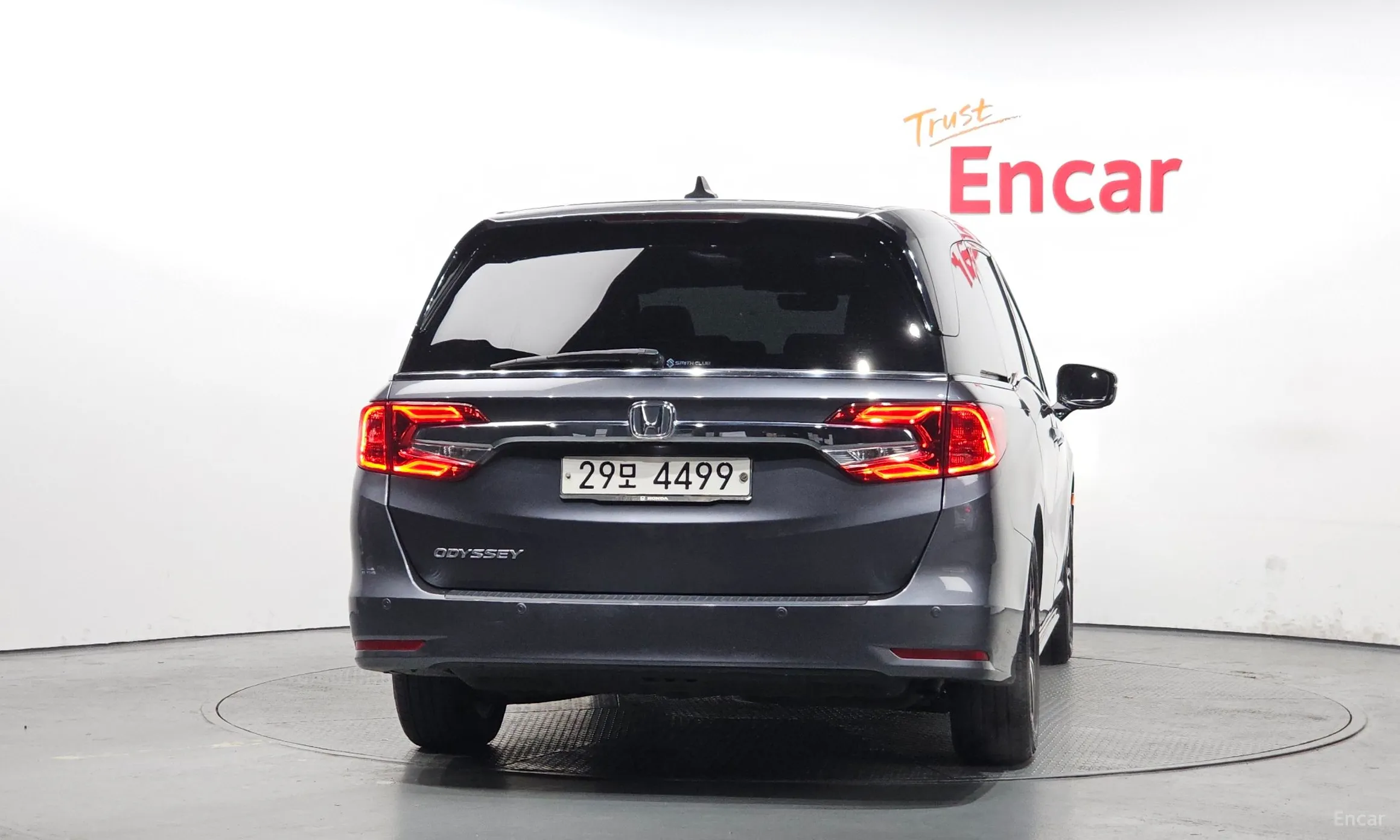 Honda Odyssey превью 4