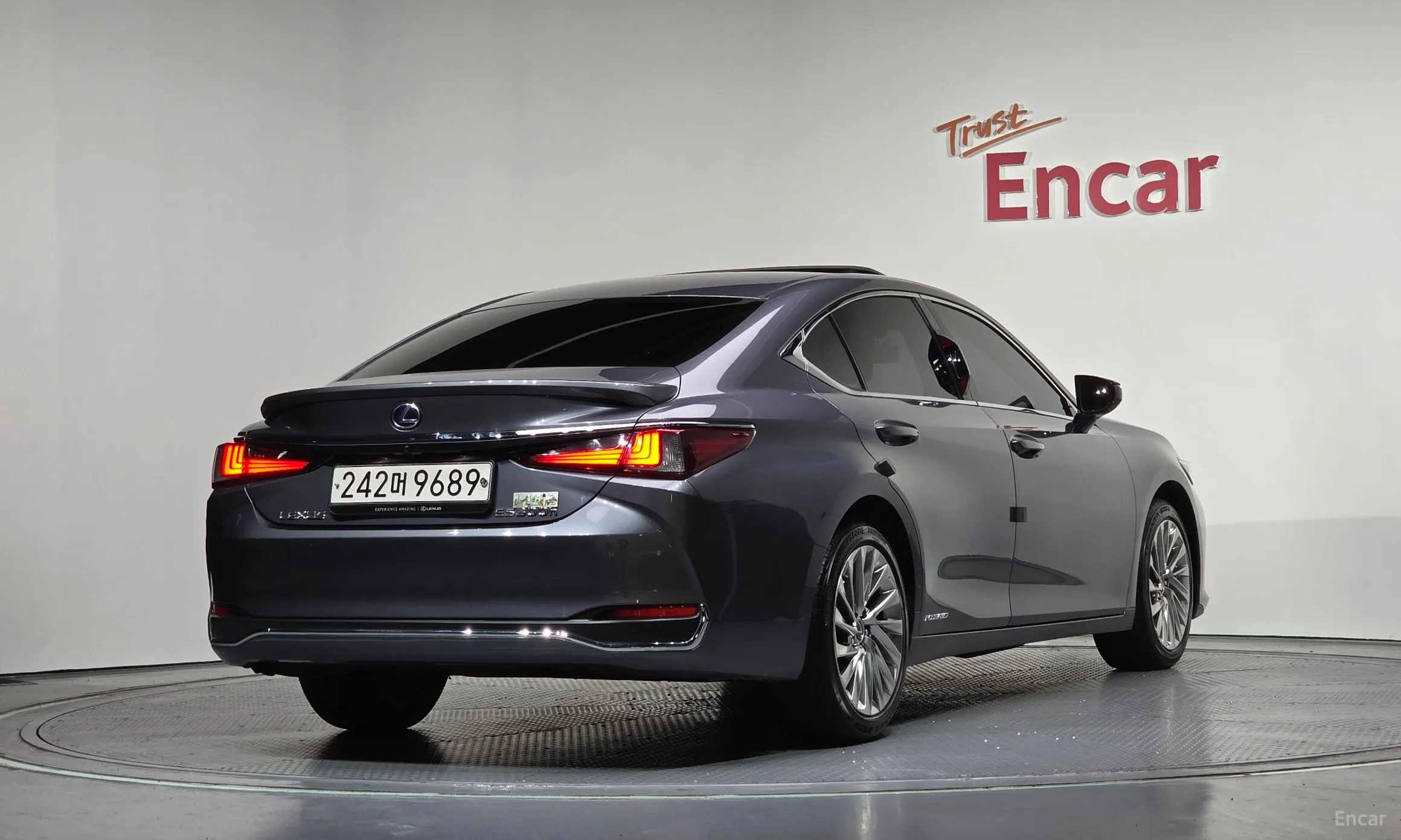 Lexus ES300h 7th Generation