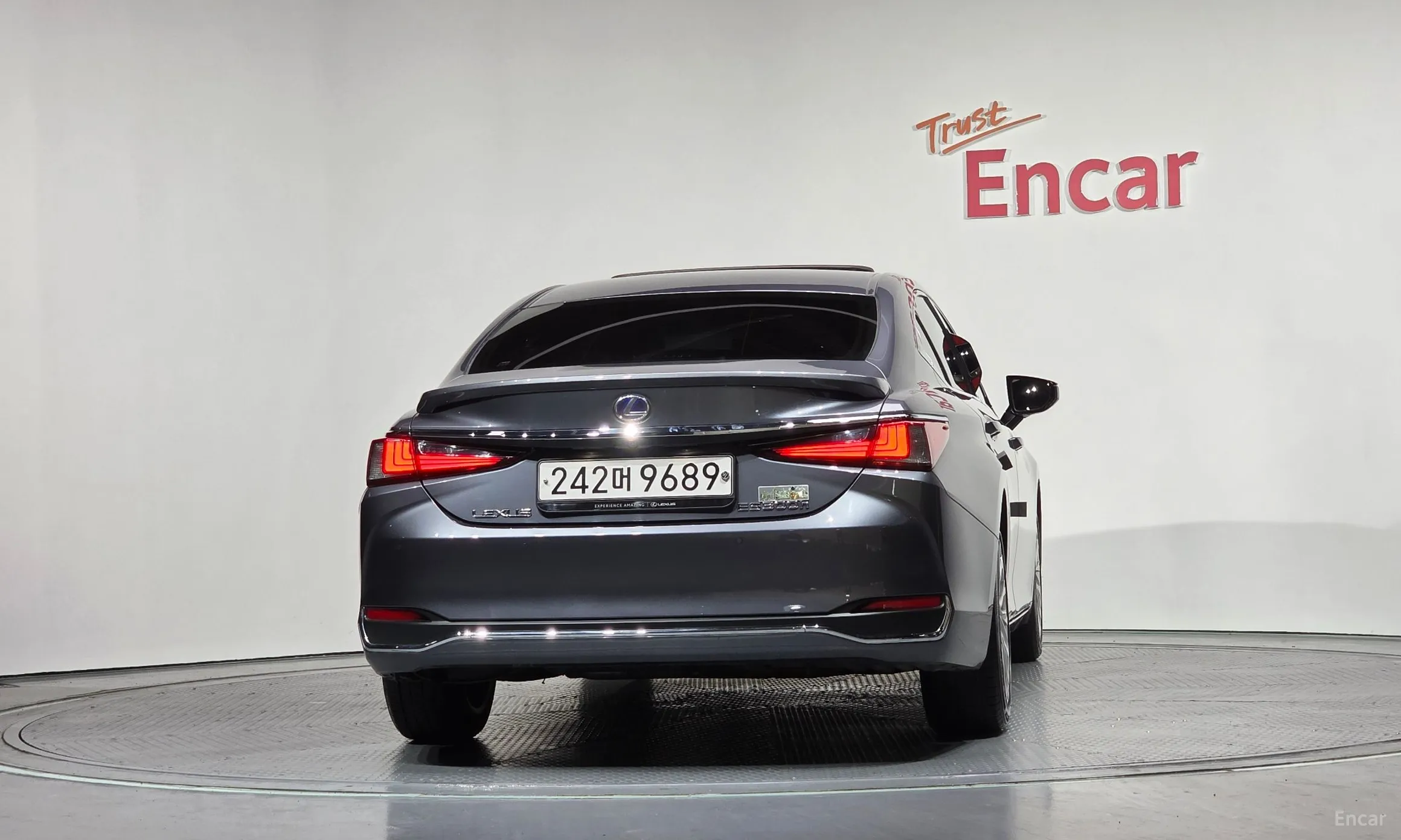 Lexus ES300h 7th Generation превью 4