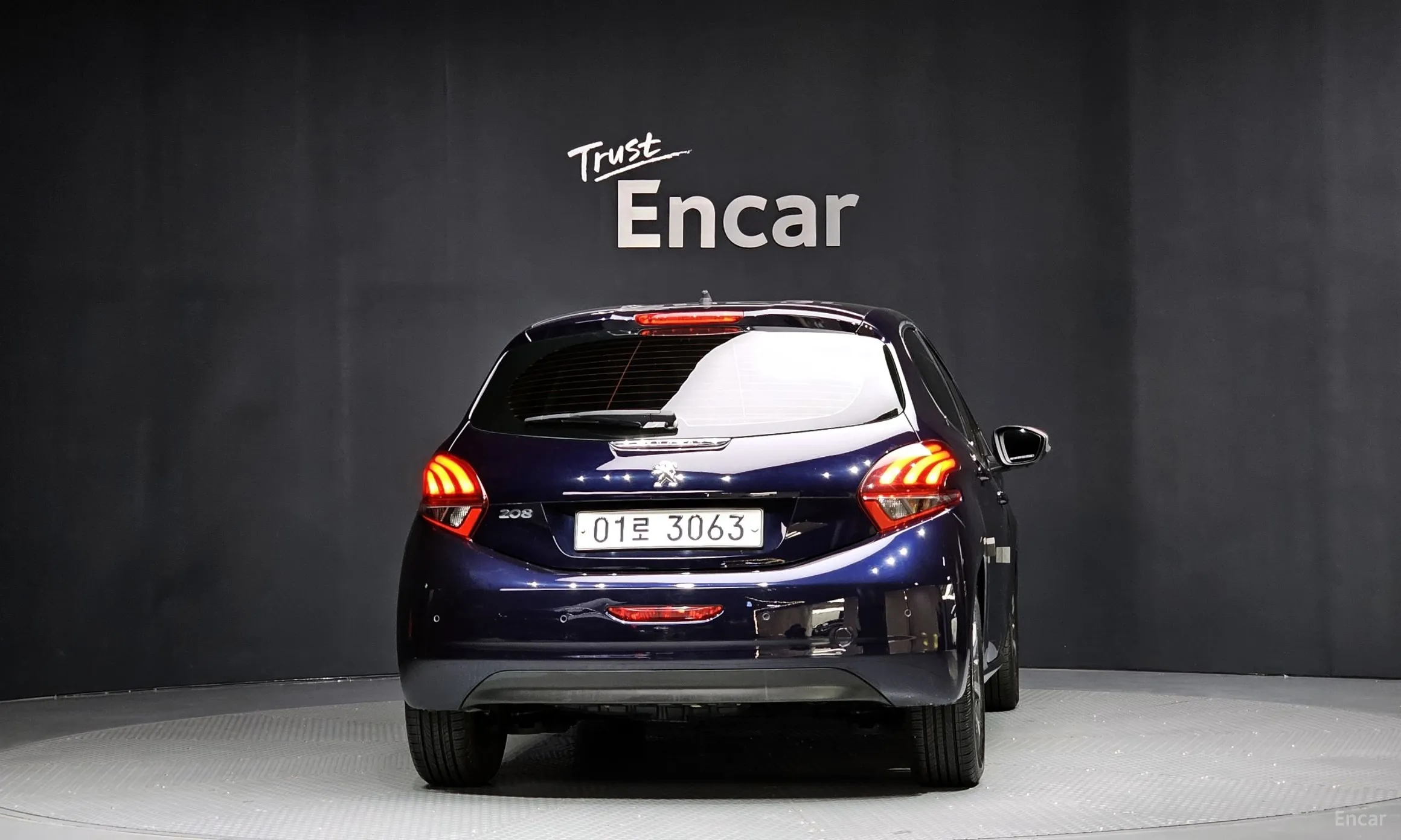 Peugeot 208 превью 4