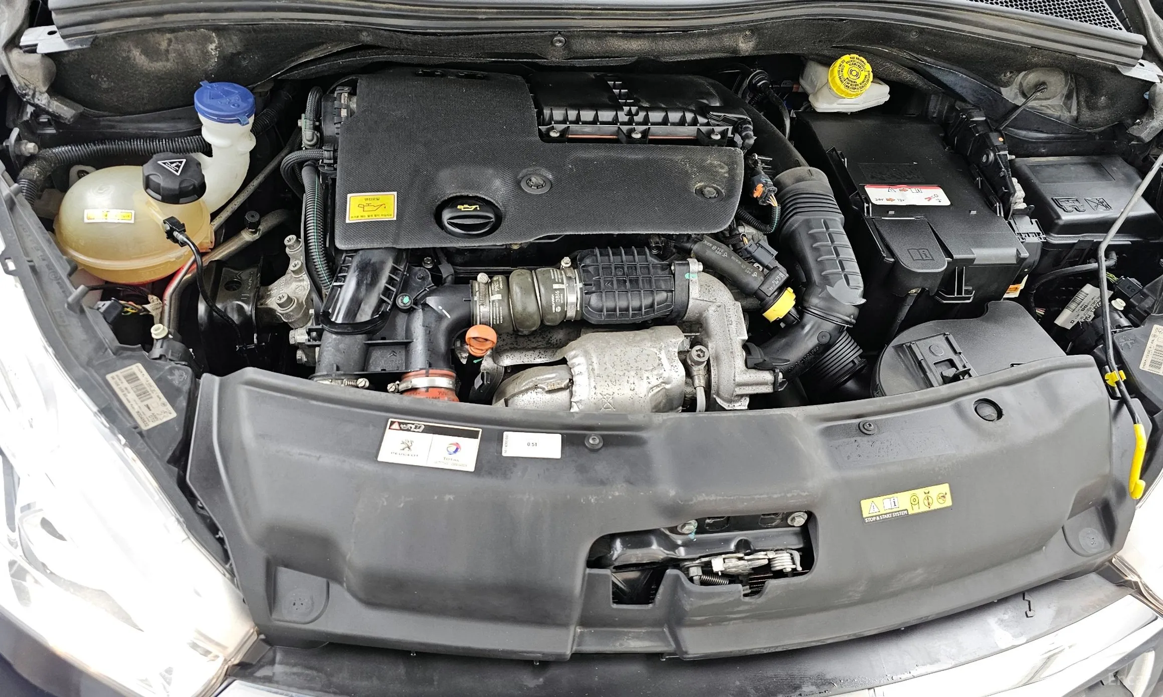 Peugeot 208 превью 6
