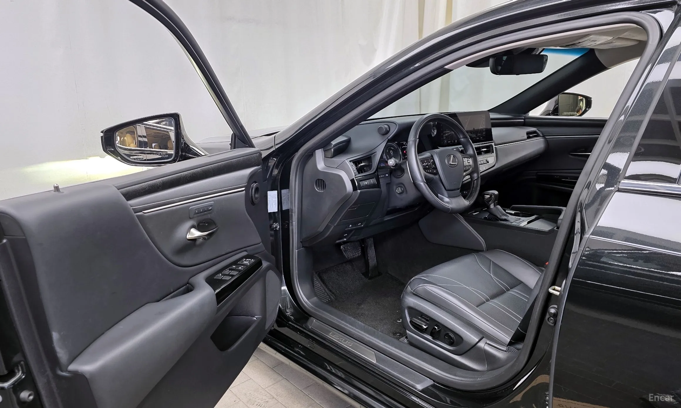 Lexus ES300h 7th Generation превью 10