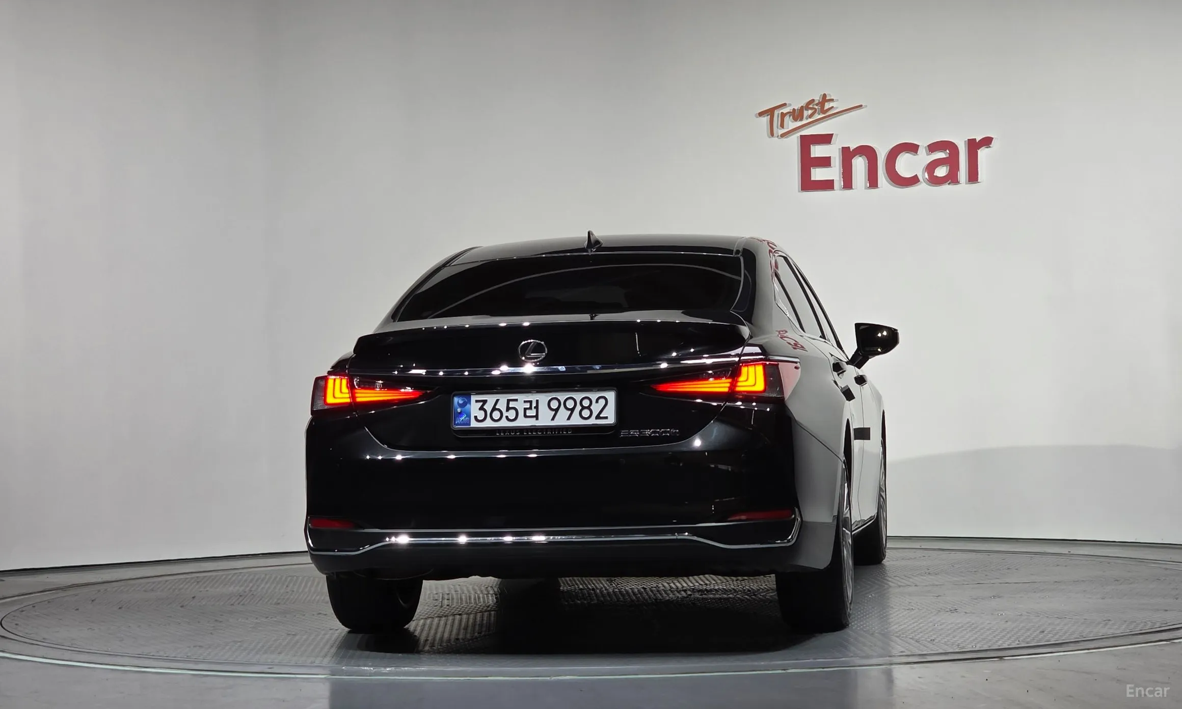 Lexus ES300h 7th Generation превью 4