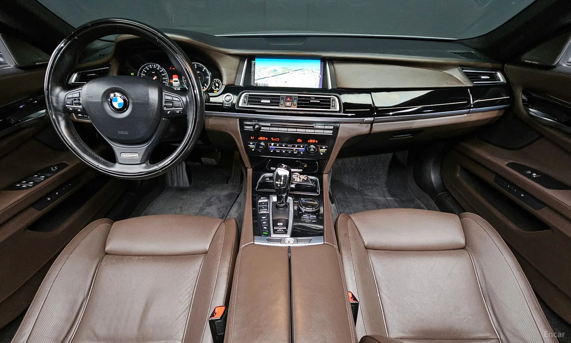 BMW 7 Series (F01) превью 7