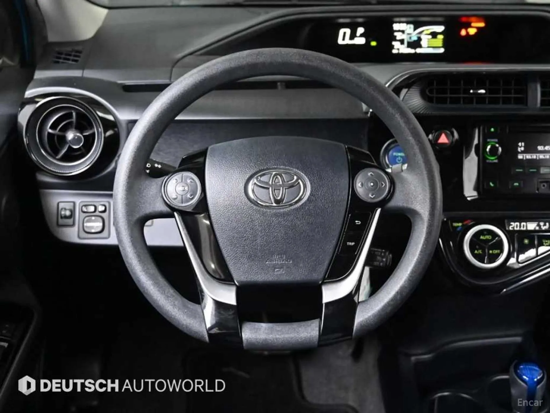 Toyota Prius C превью 13