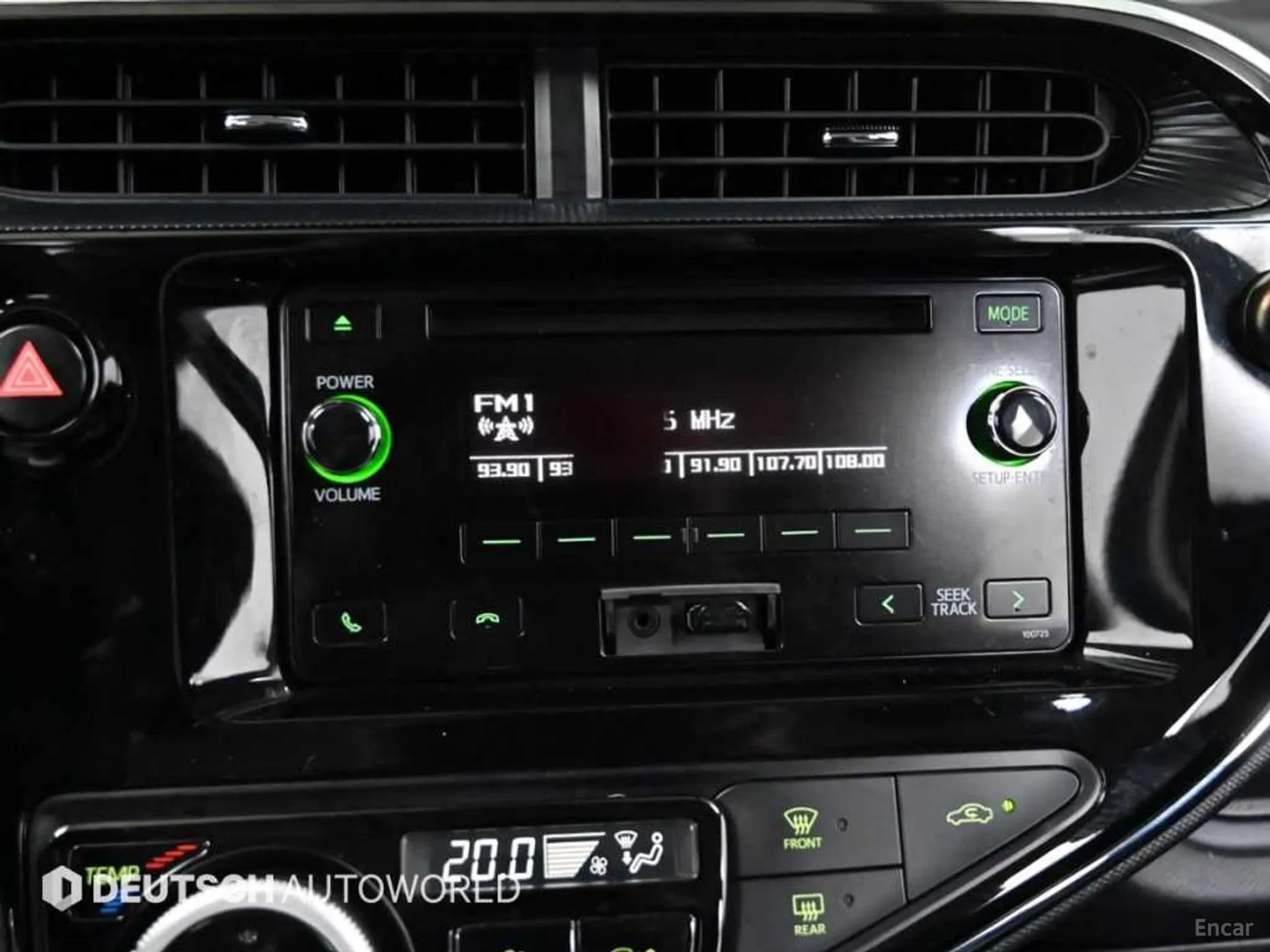 Toyota Prius C превью 17