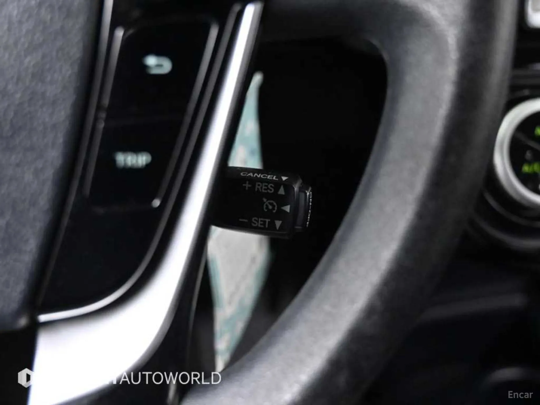 Toyota Prius C превью 18