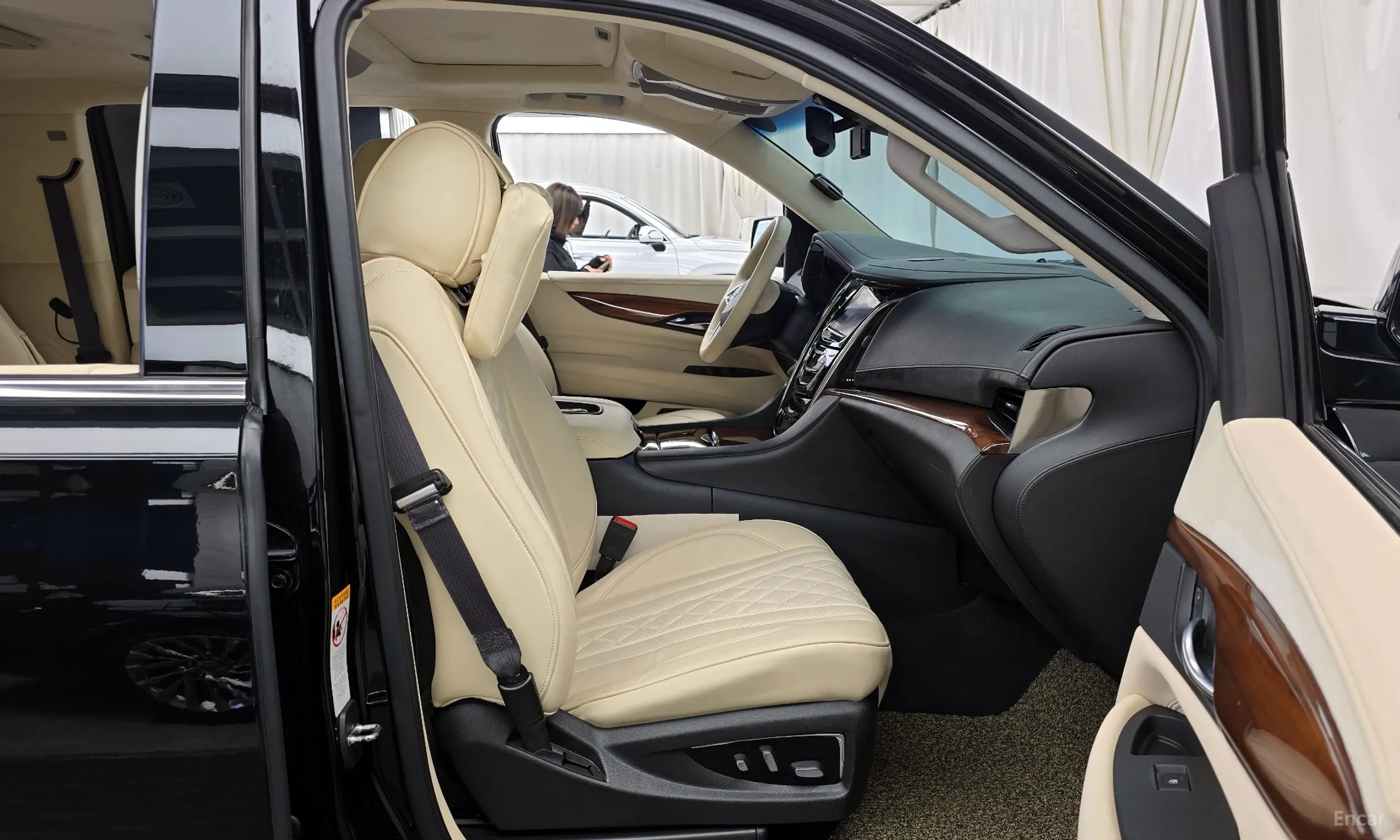Cadillac Escalade превью 11