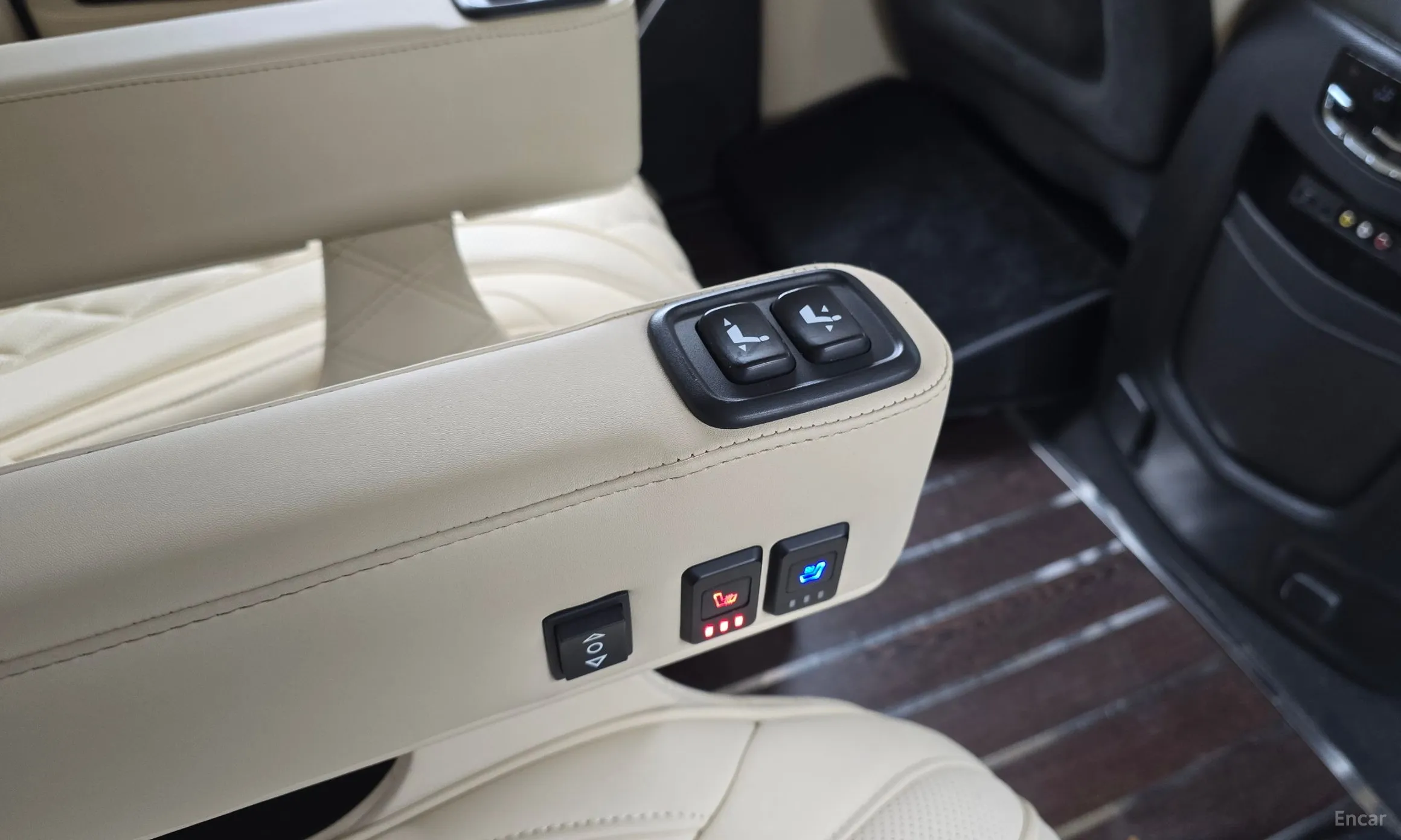 Cadillac Escalade превью 19