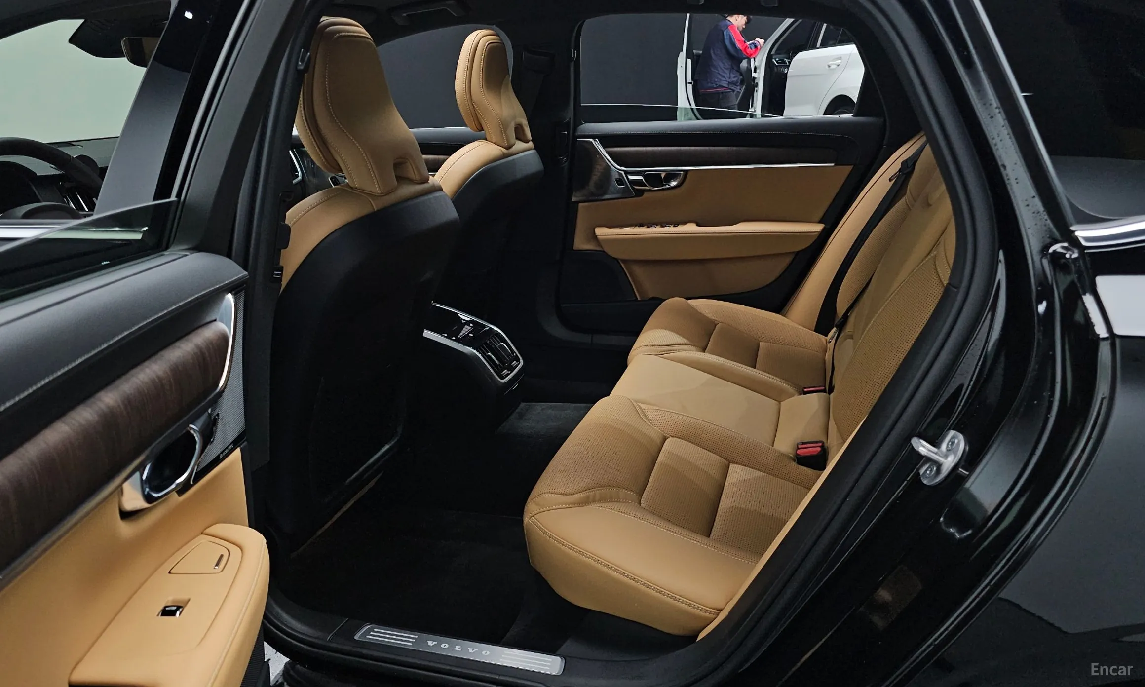 Volvo S90 превью 12