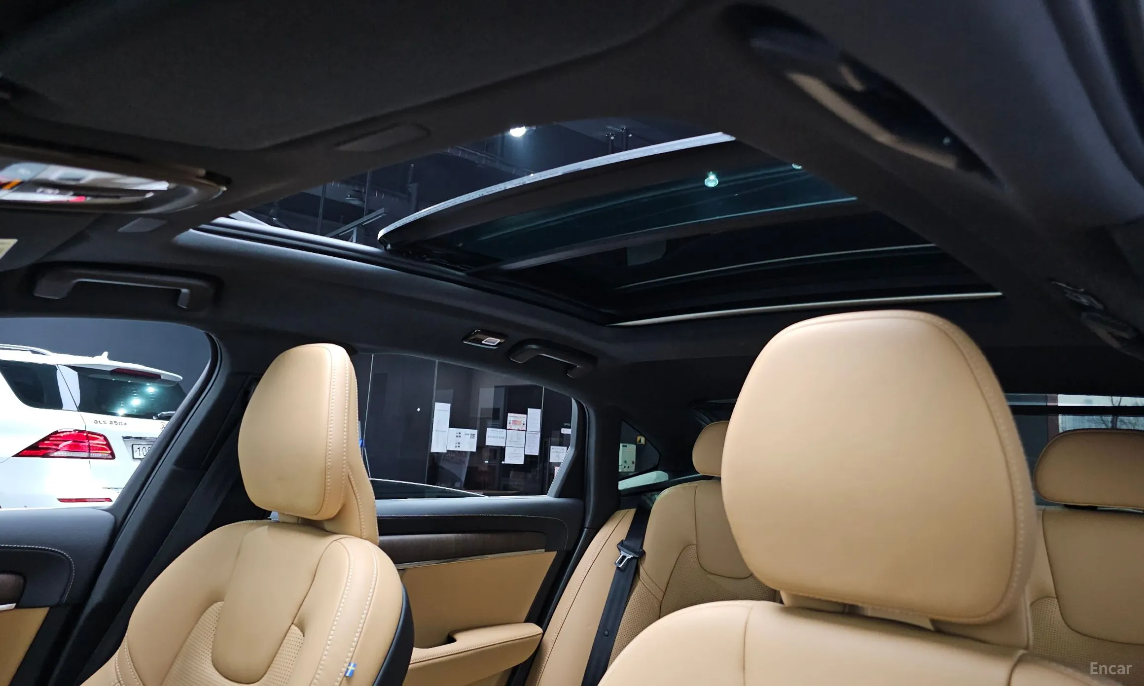 Volvo S90 превью 19