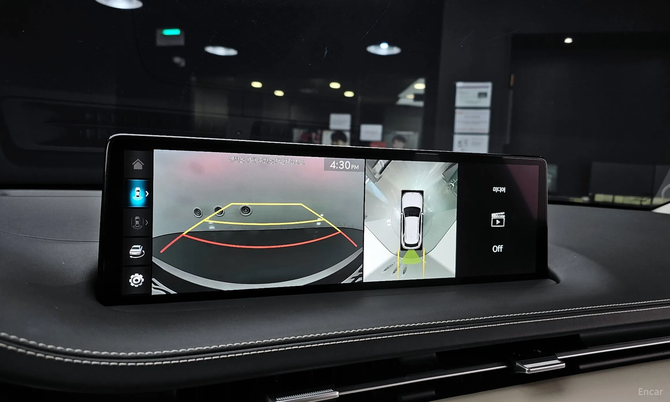 Genesis GV70 превью 15