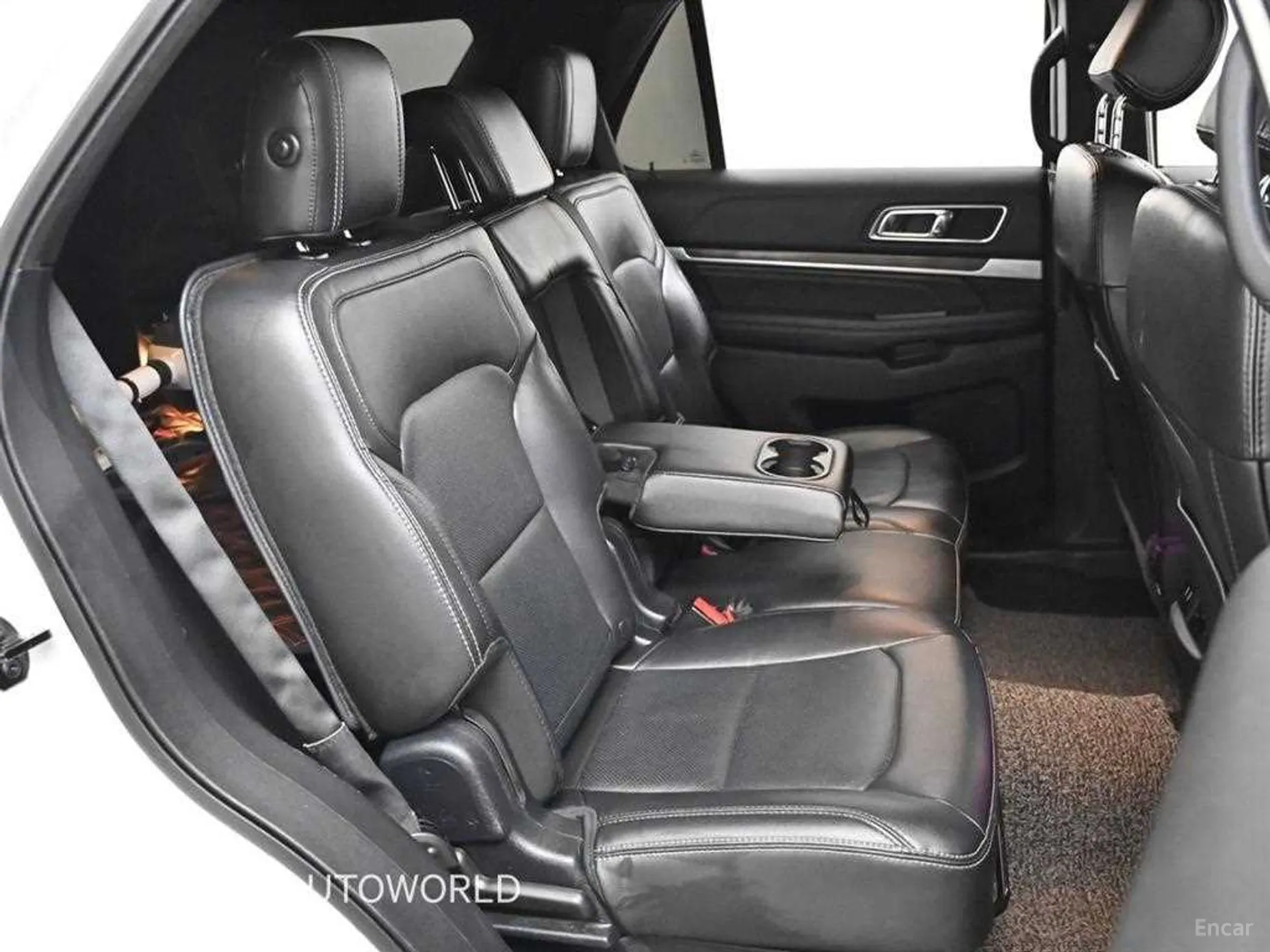 Ford Explorer превью 11