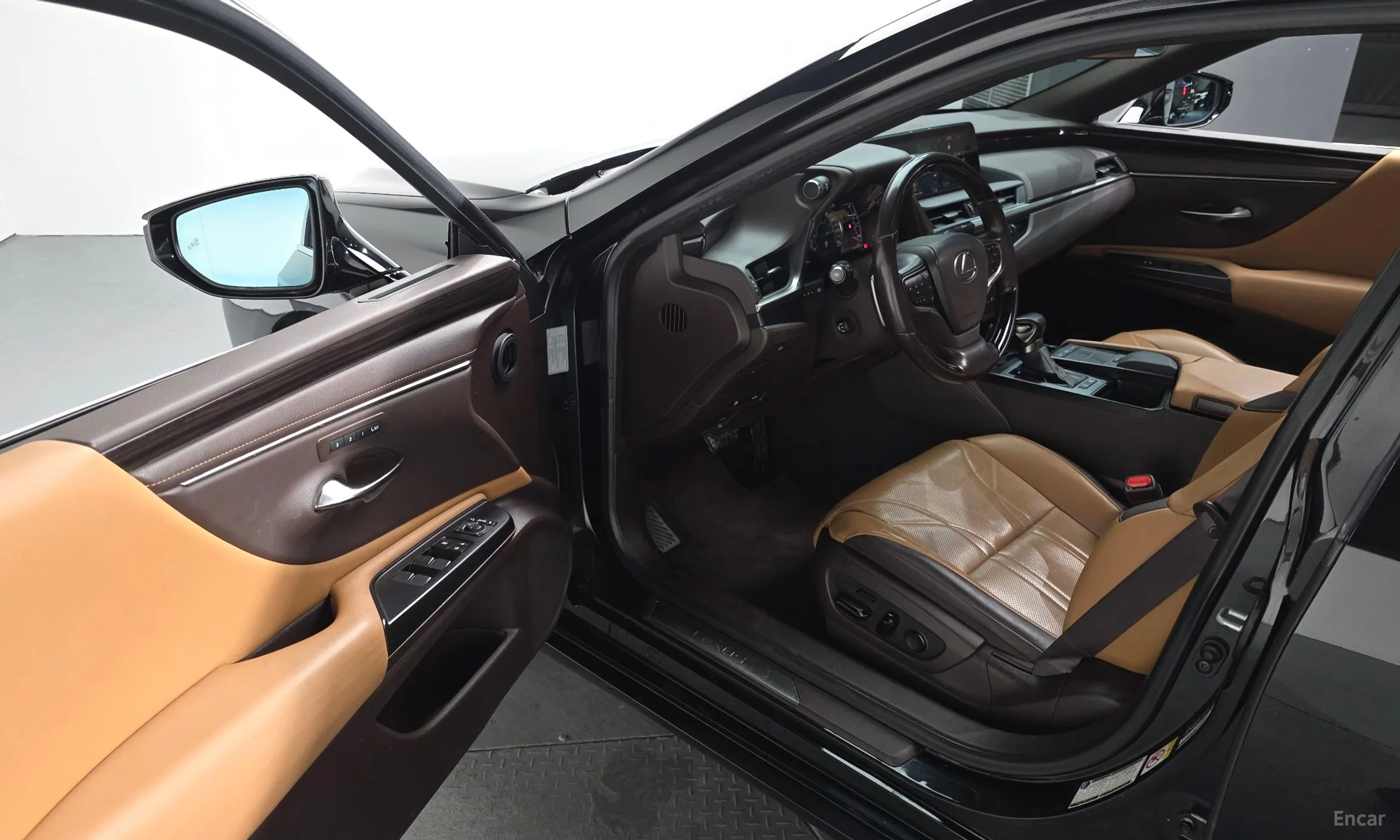 Lexus ES300h 7th Generation превью 11