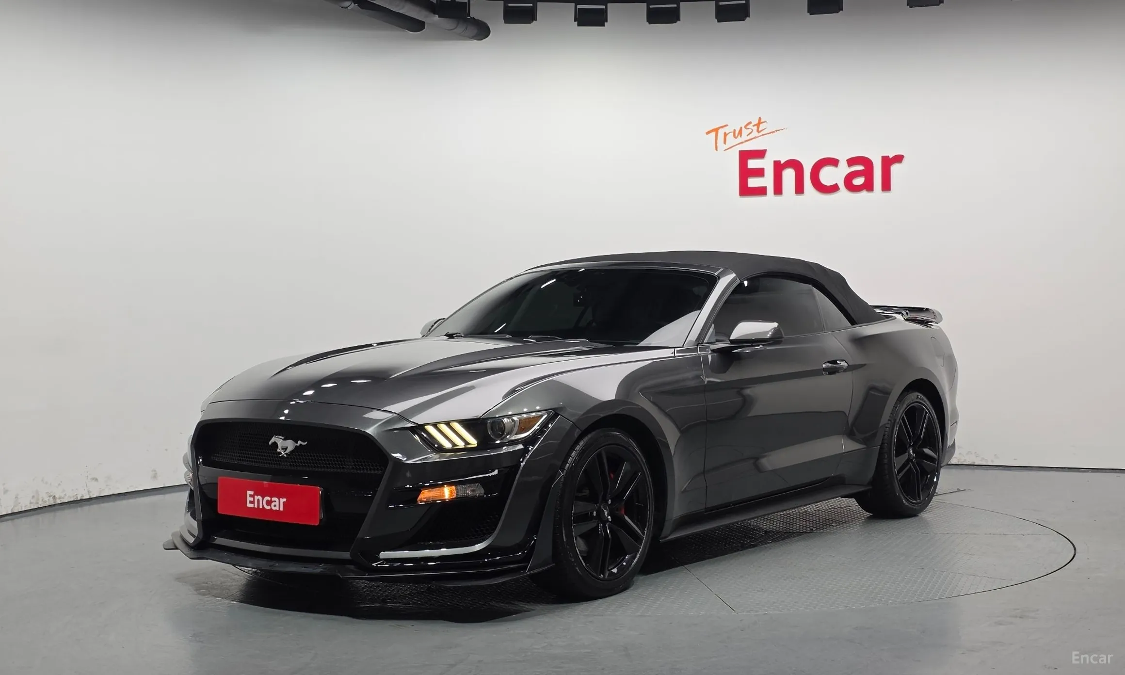Ford Mustang превью 19