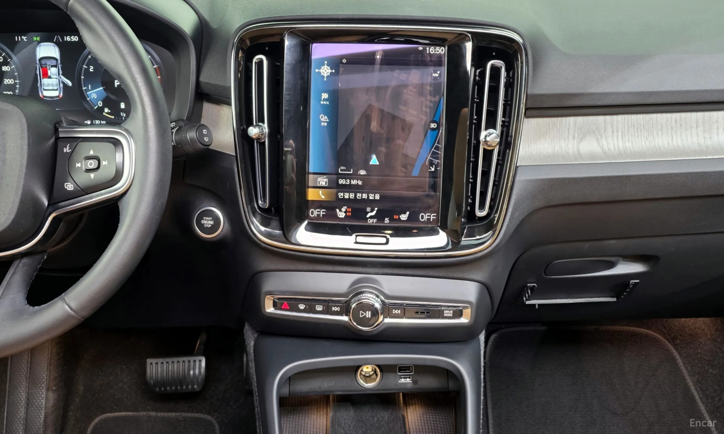 Volvo XC40 превью 14