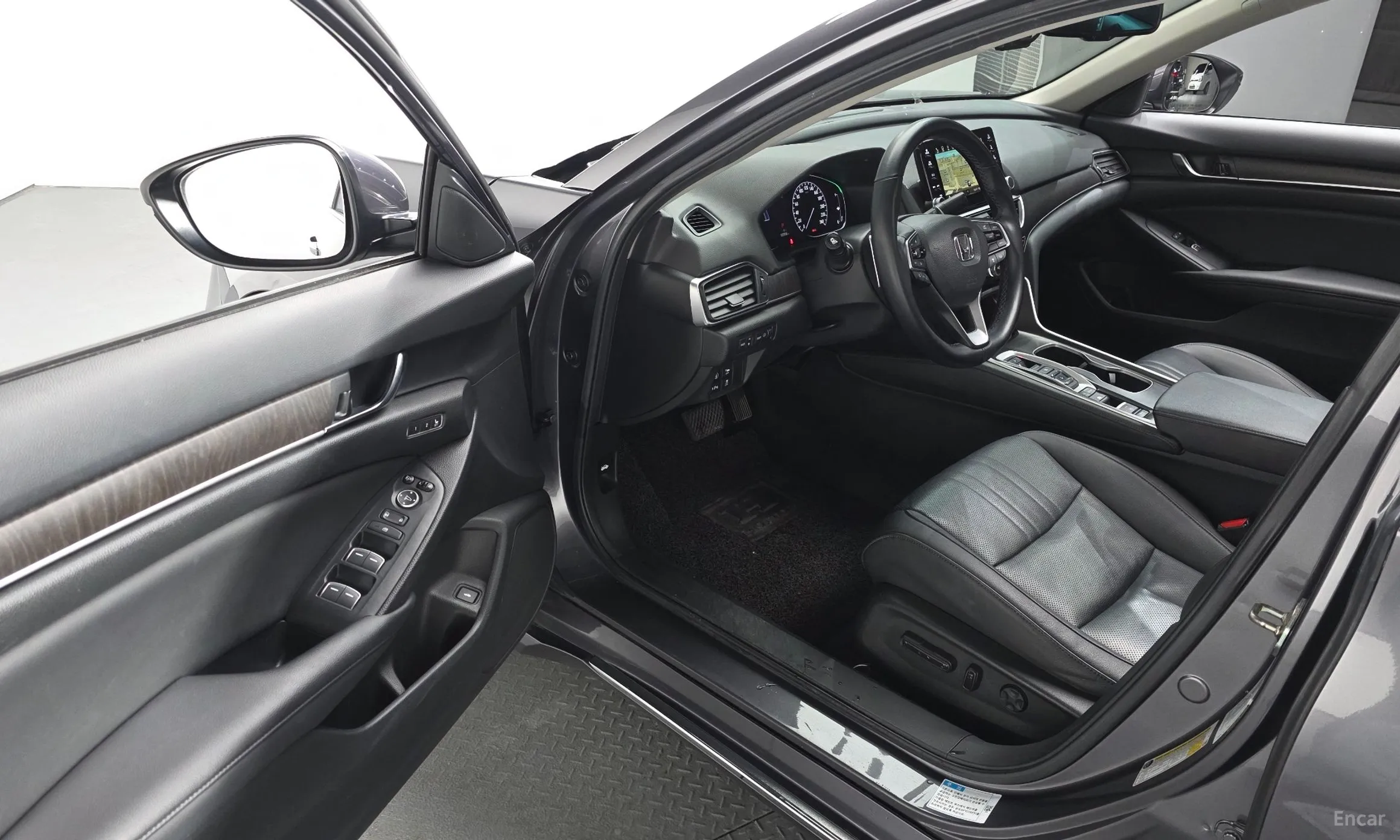 Honda Accord 10th Generation превью 11