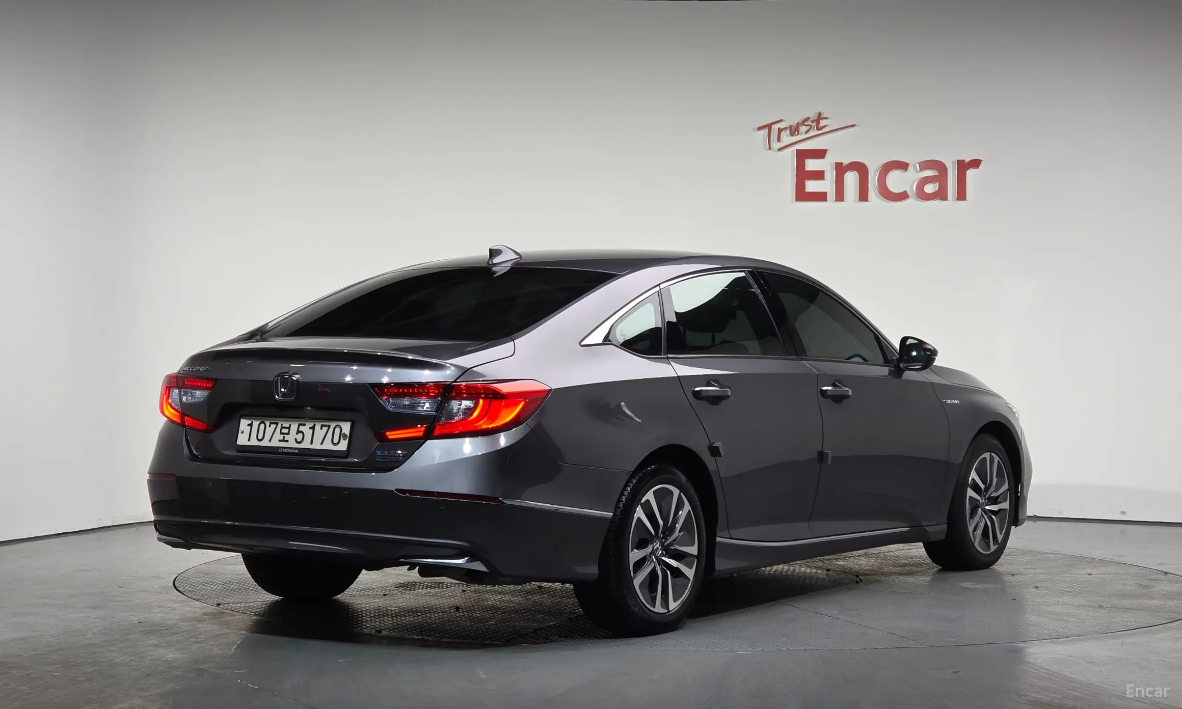 Honda Accord 10th Generation превью 2
