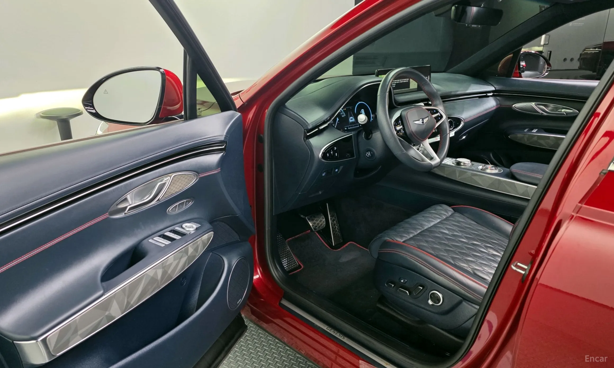Genesis GV70 превью 10