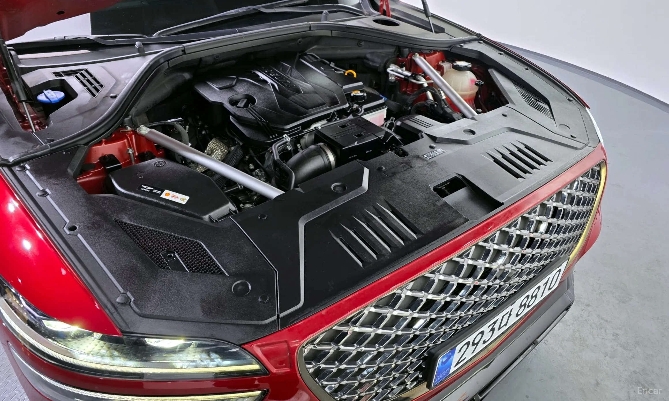 Genesis GV70 превью 6