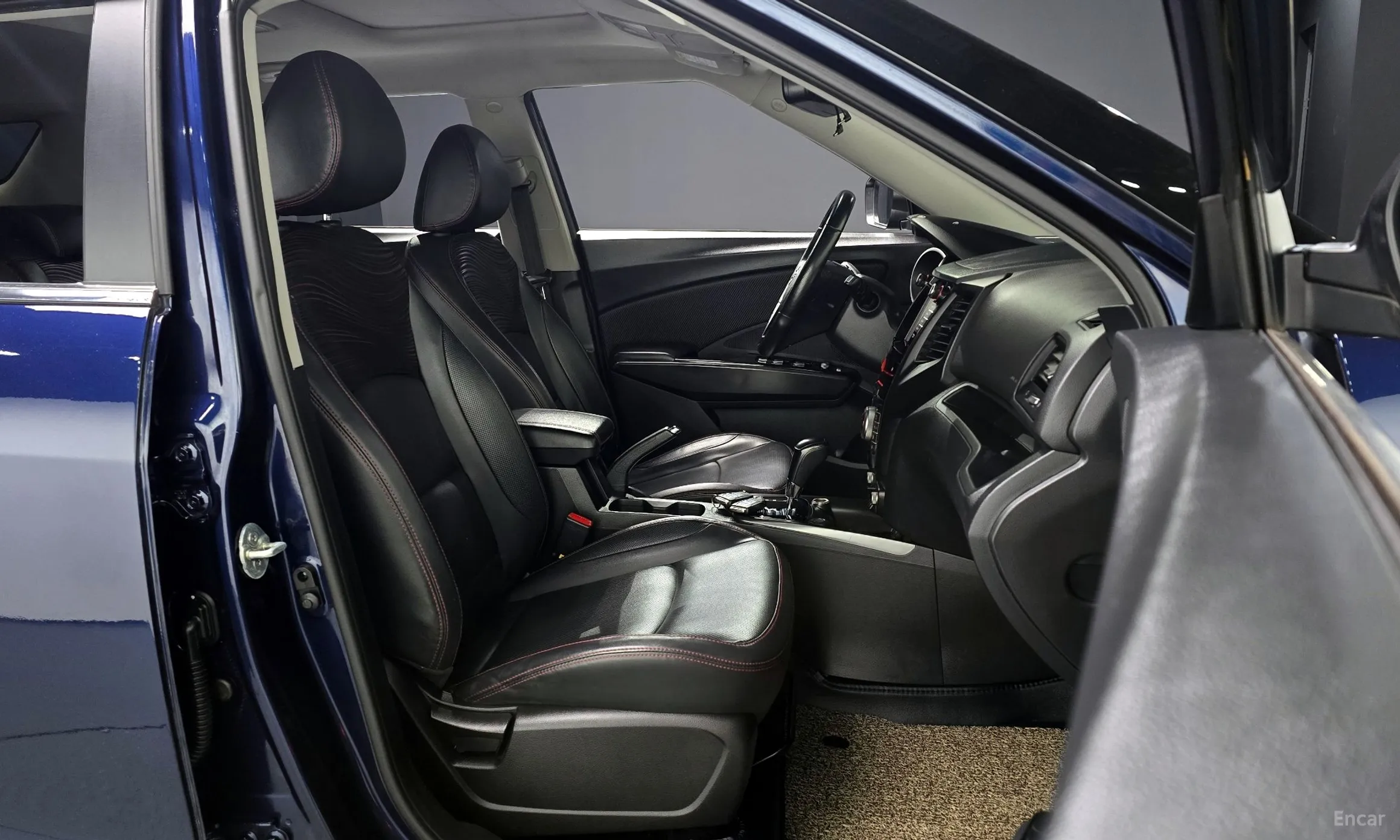 KG Mobility (SsangYong) Tivoli Air превью 10