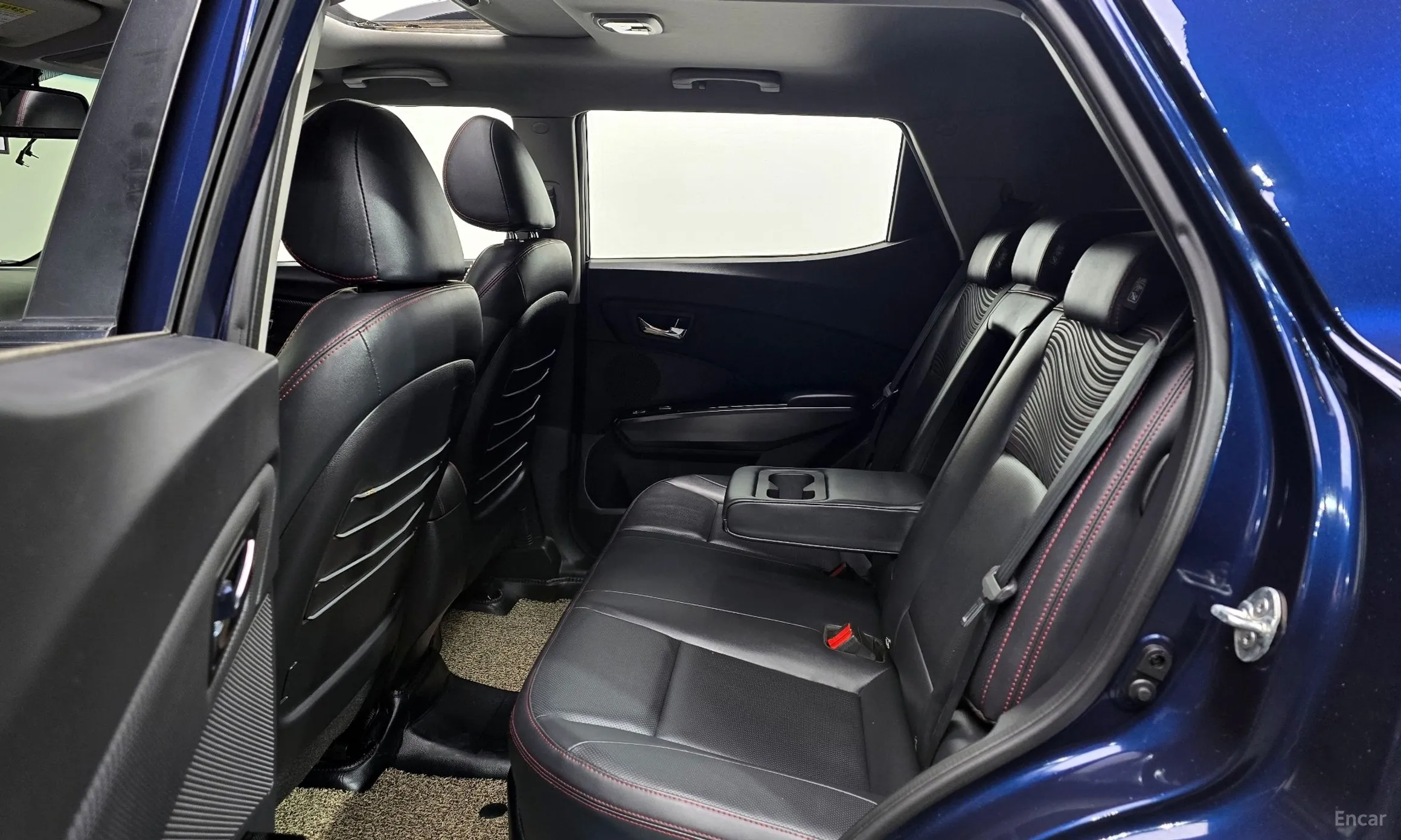 KG Mobility (SsangYong) Tivoli Air превью 12
