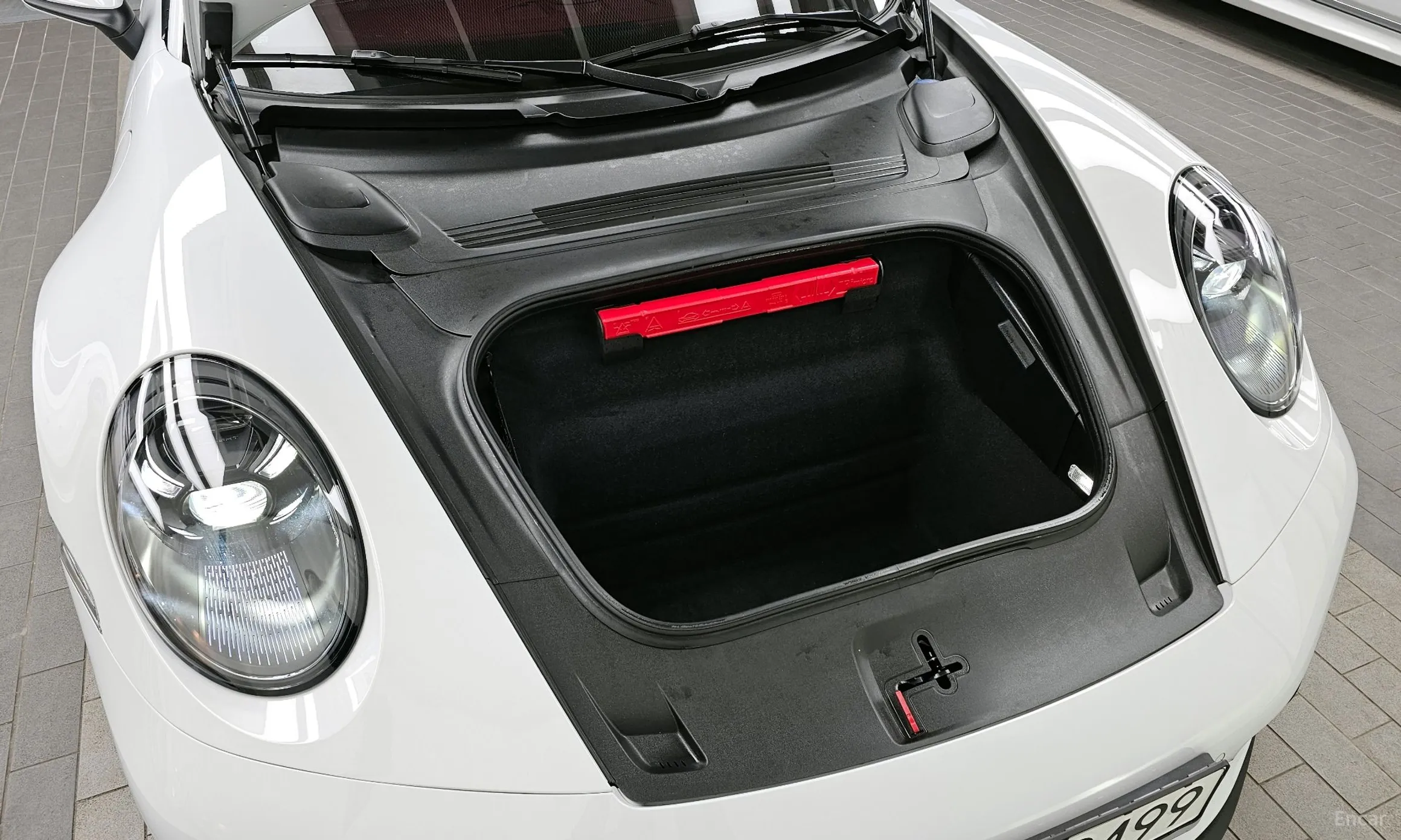 Porsche 911 (992) превью 6