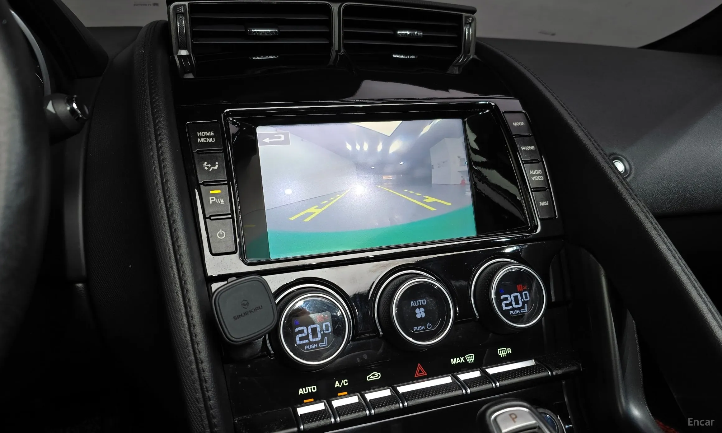 Jaguar F-TYPE превью 15
