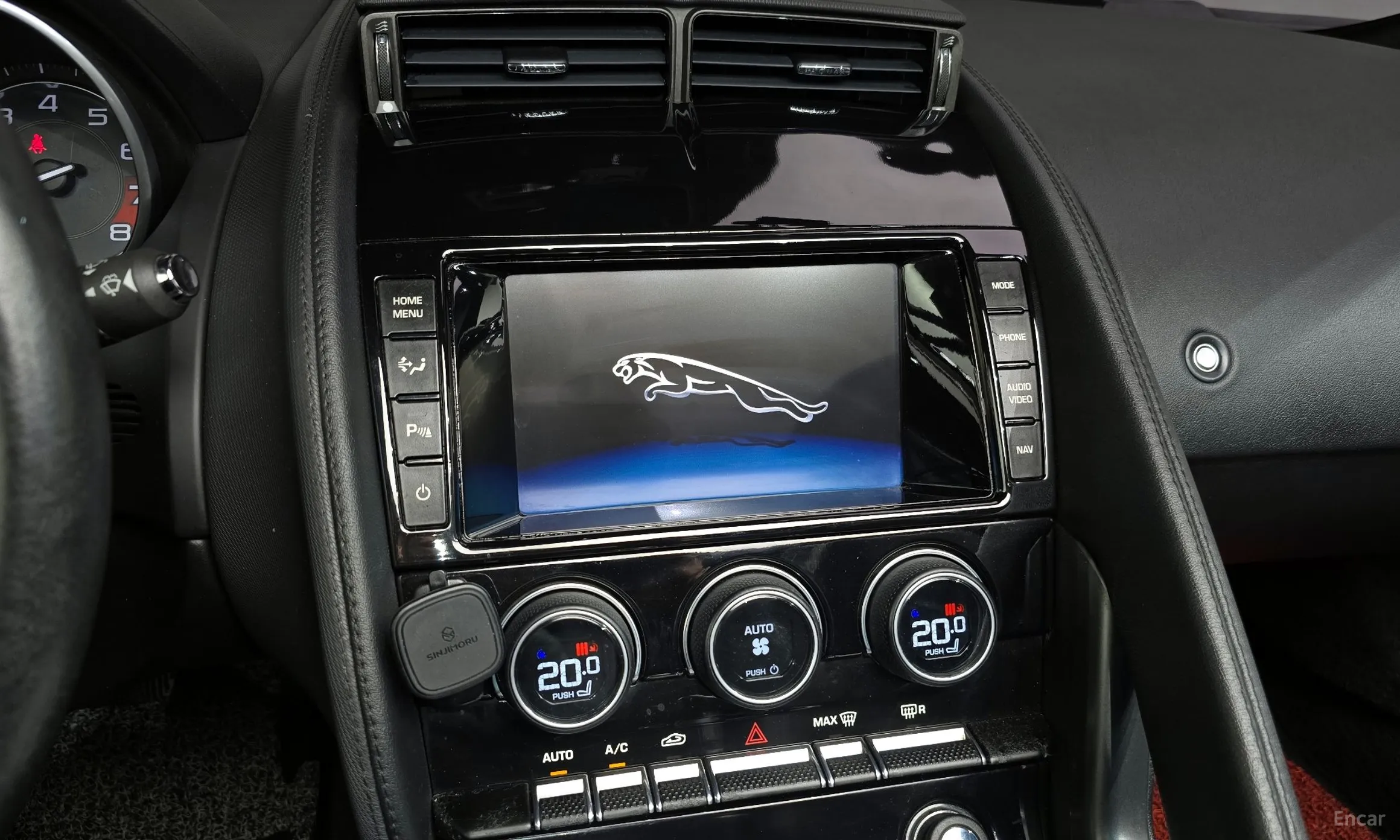 Jaguar F-TYPE превью 16