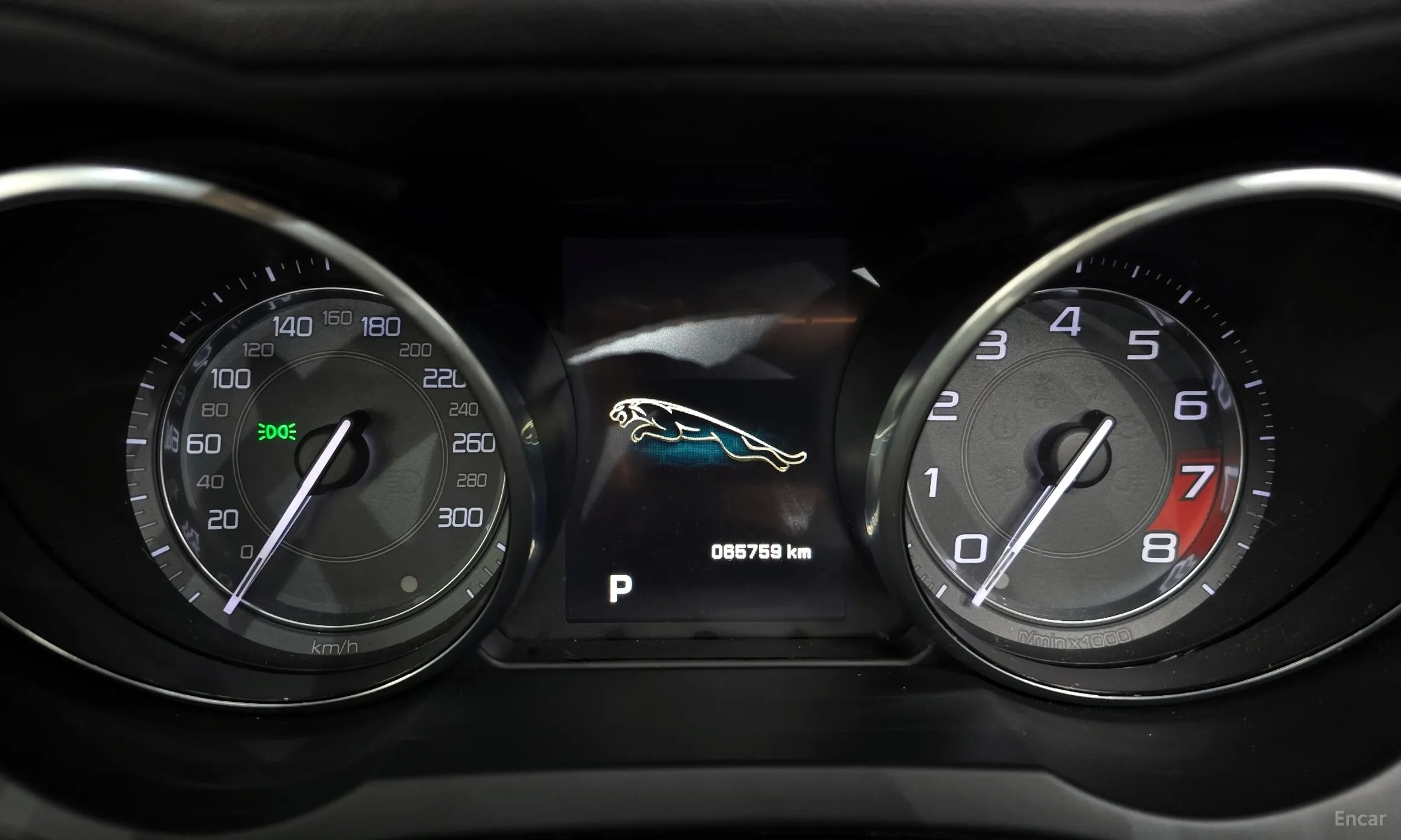 Jaguar F-TYPE превью 8
