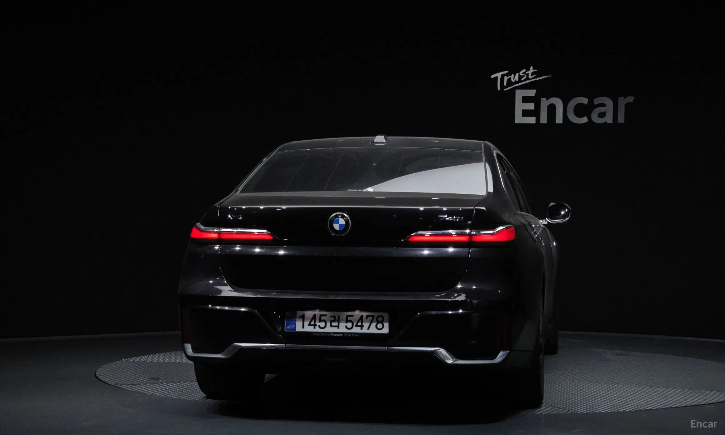 BMW 7 Series (G70) превью 4