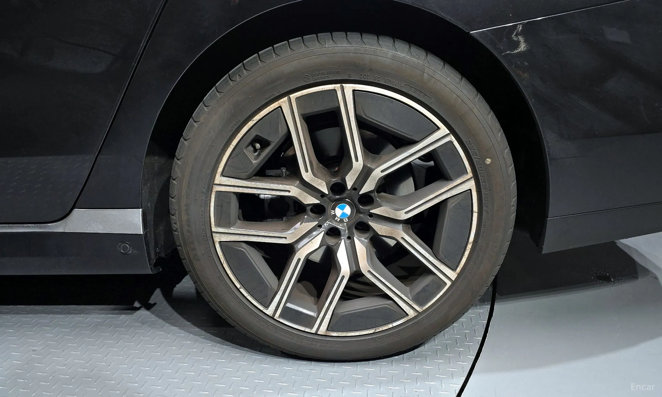 BMW 7 Series (G70) превью 5