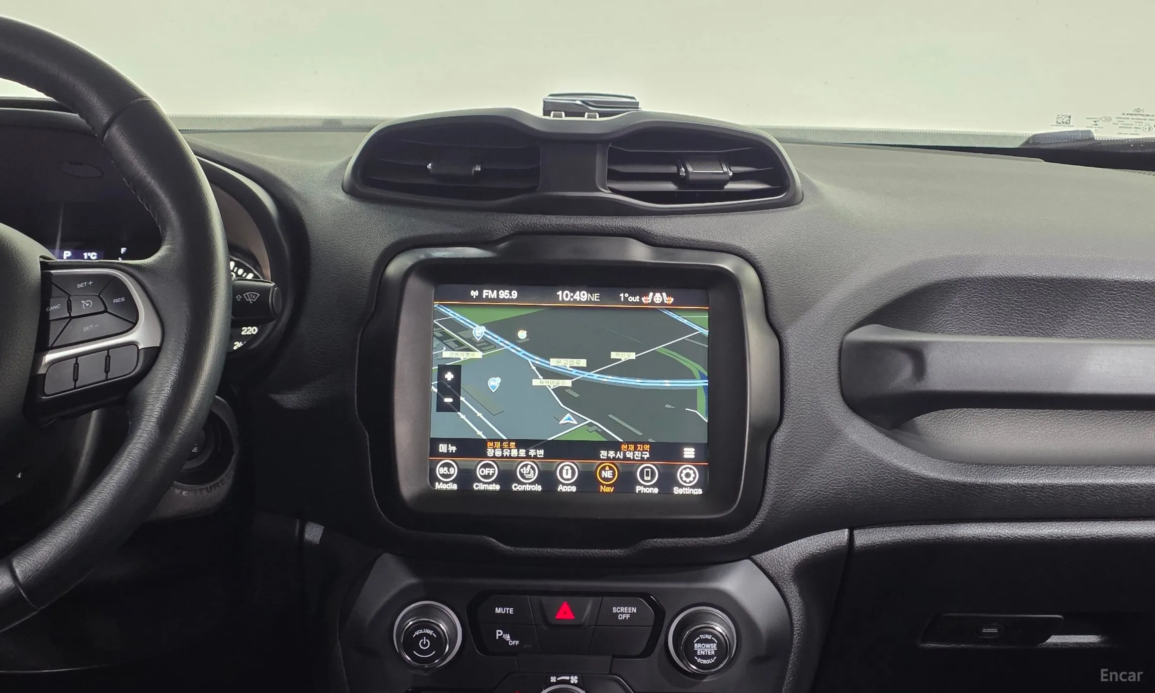 Jeep Renegade превью 16
