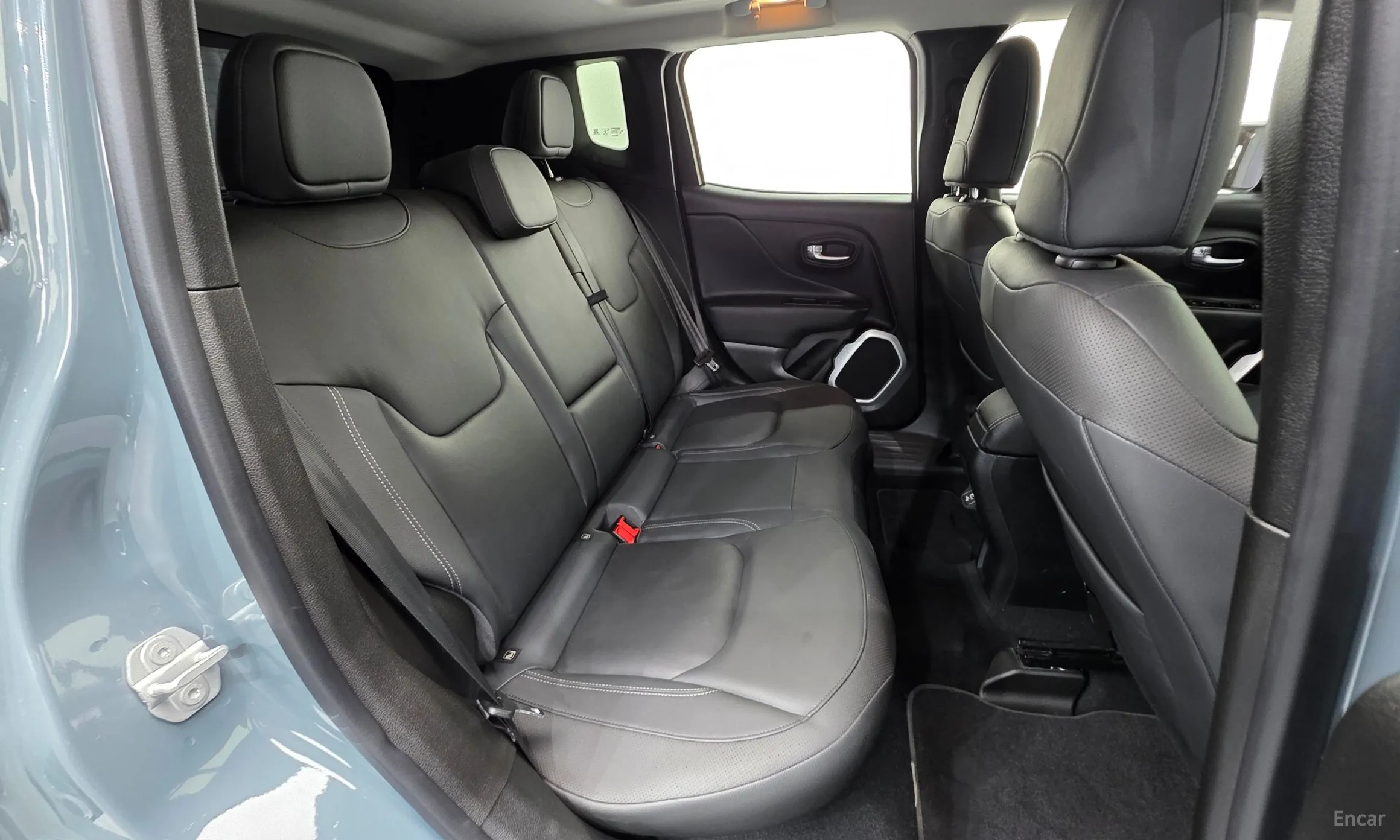 Jeep Renegade превью 19