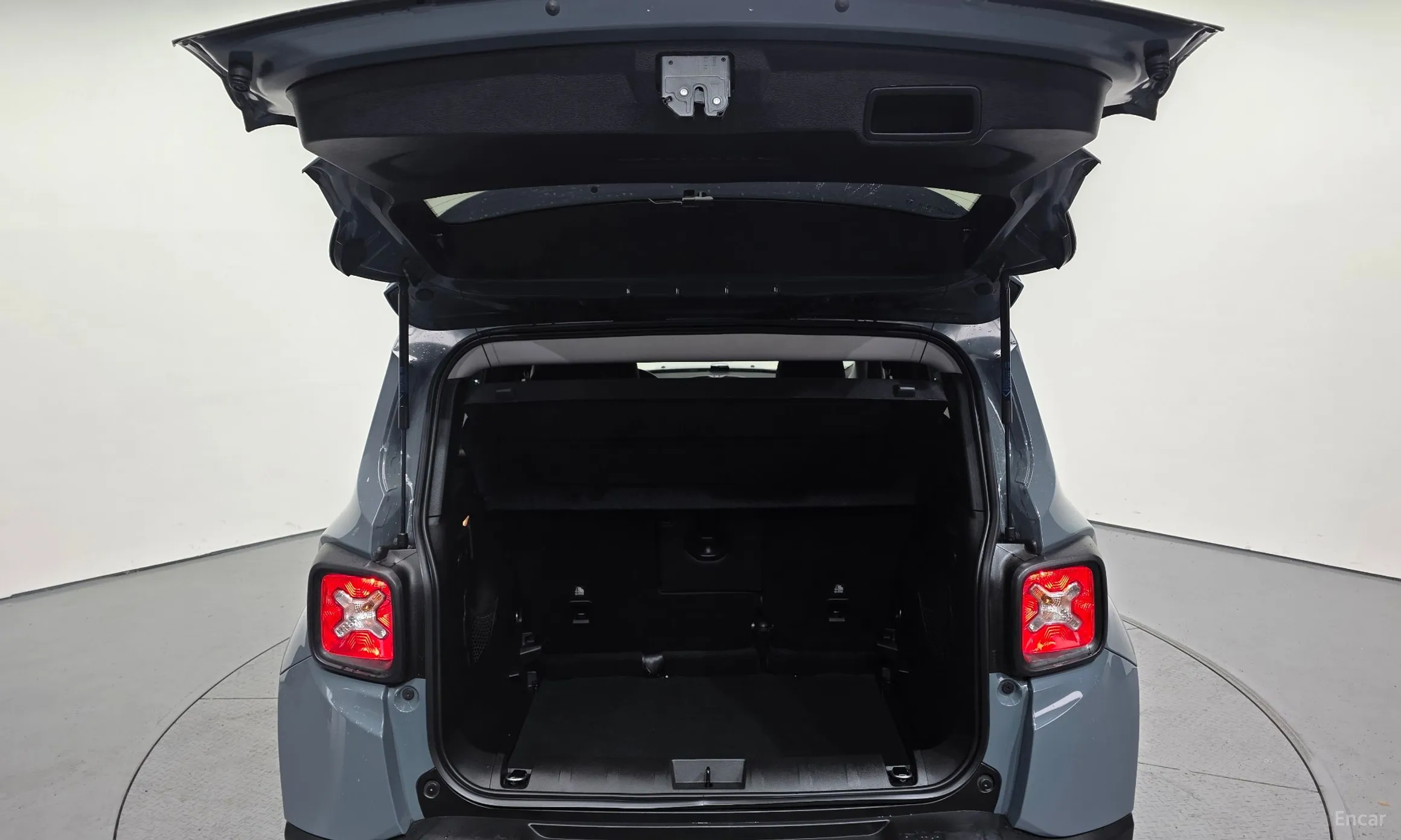 Jeep Renegade превью 20