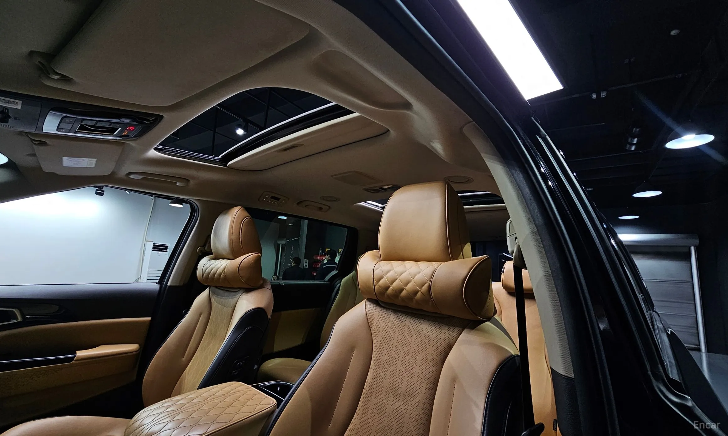 Kia Carnival Gen 4 превью 17