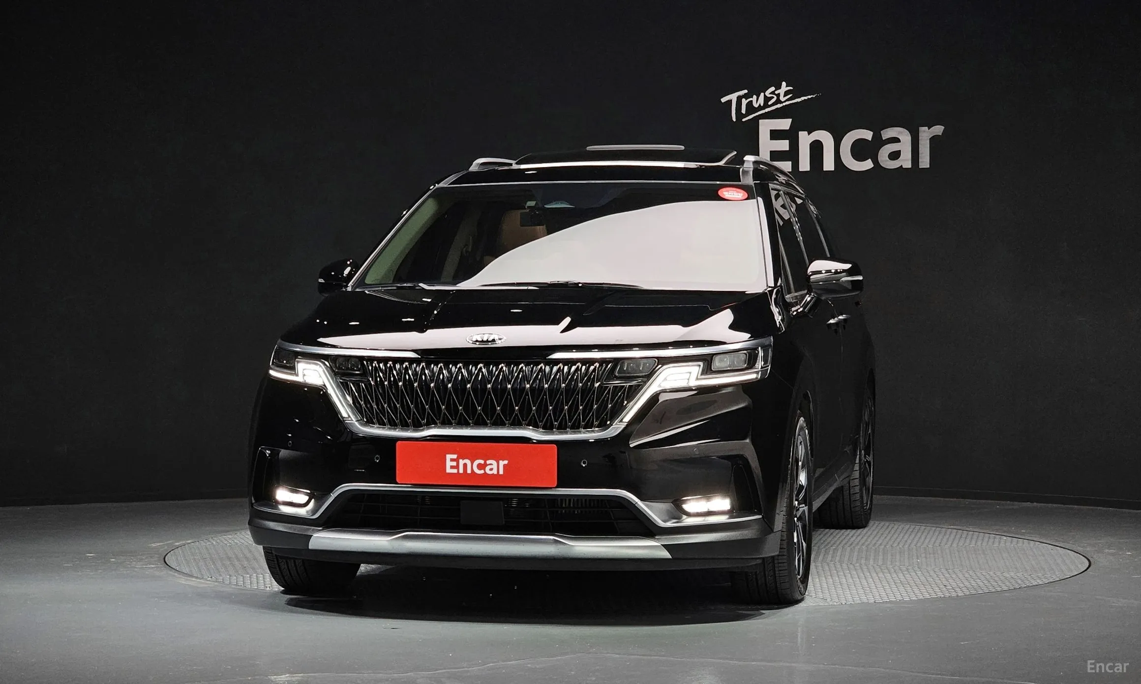 Kia Carnival Gen 4 превью 3