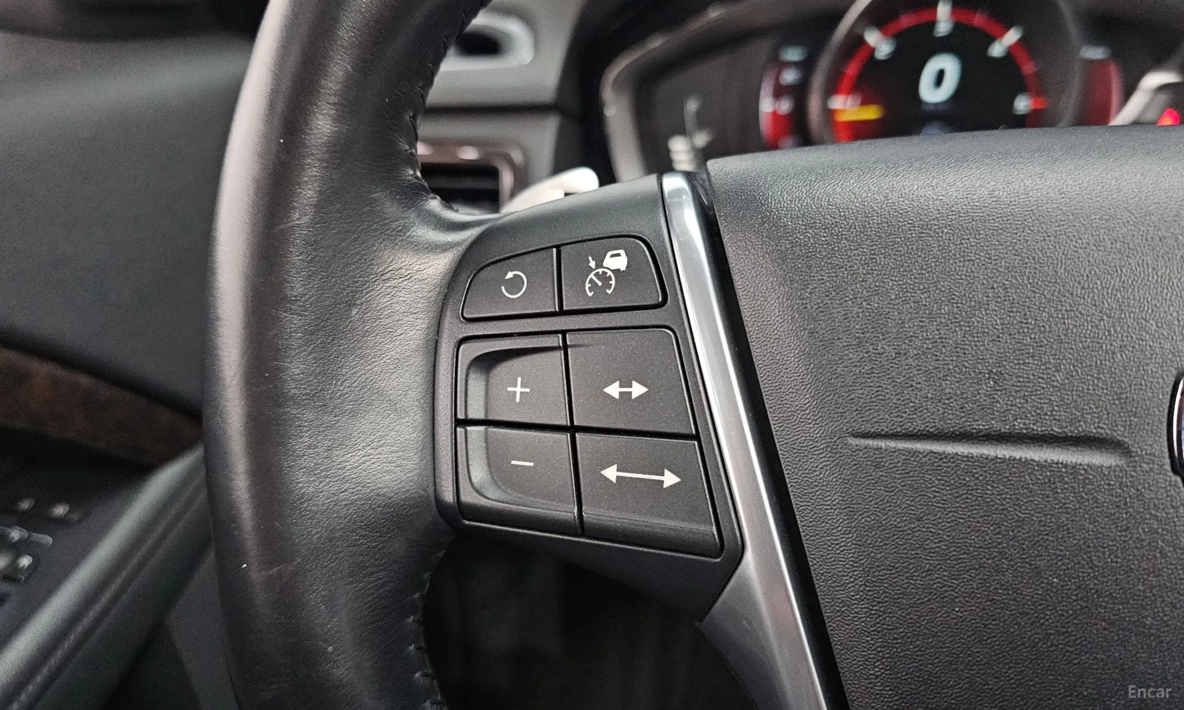 Volvo S80 превью 18